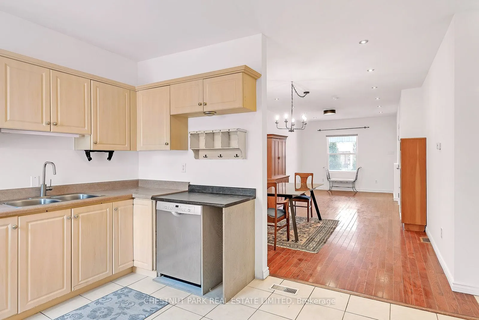 1383 Lansdowne Avenue, #Main