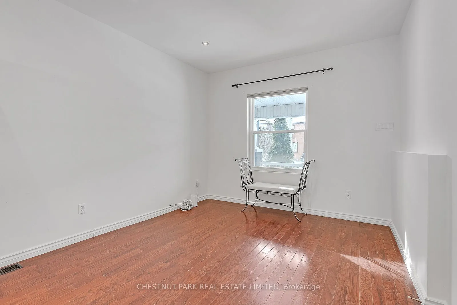 1383 Lansdowne Avenue, #Main