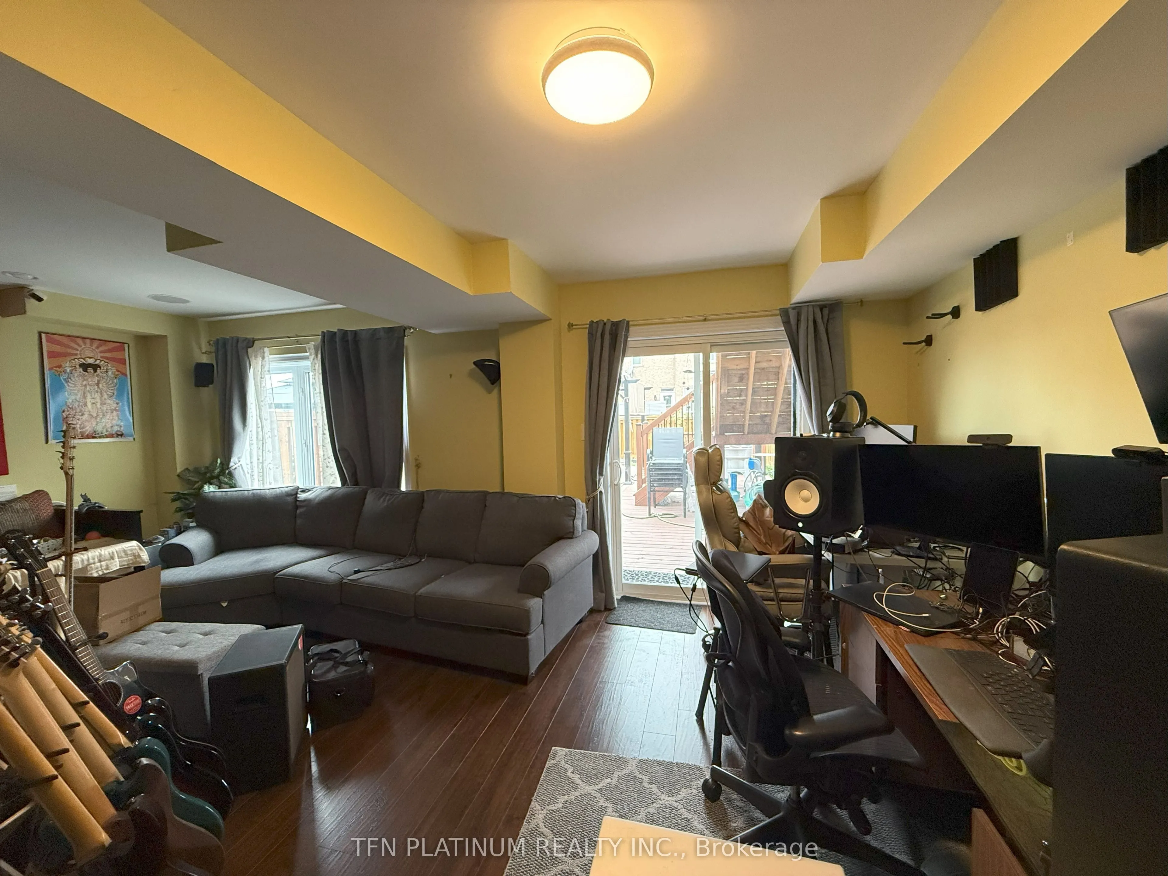 487 Briggs Court