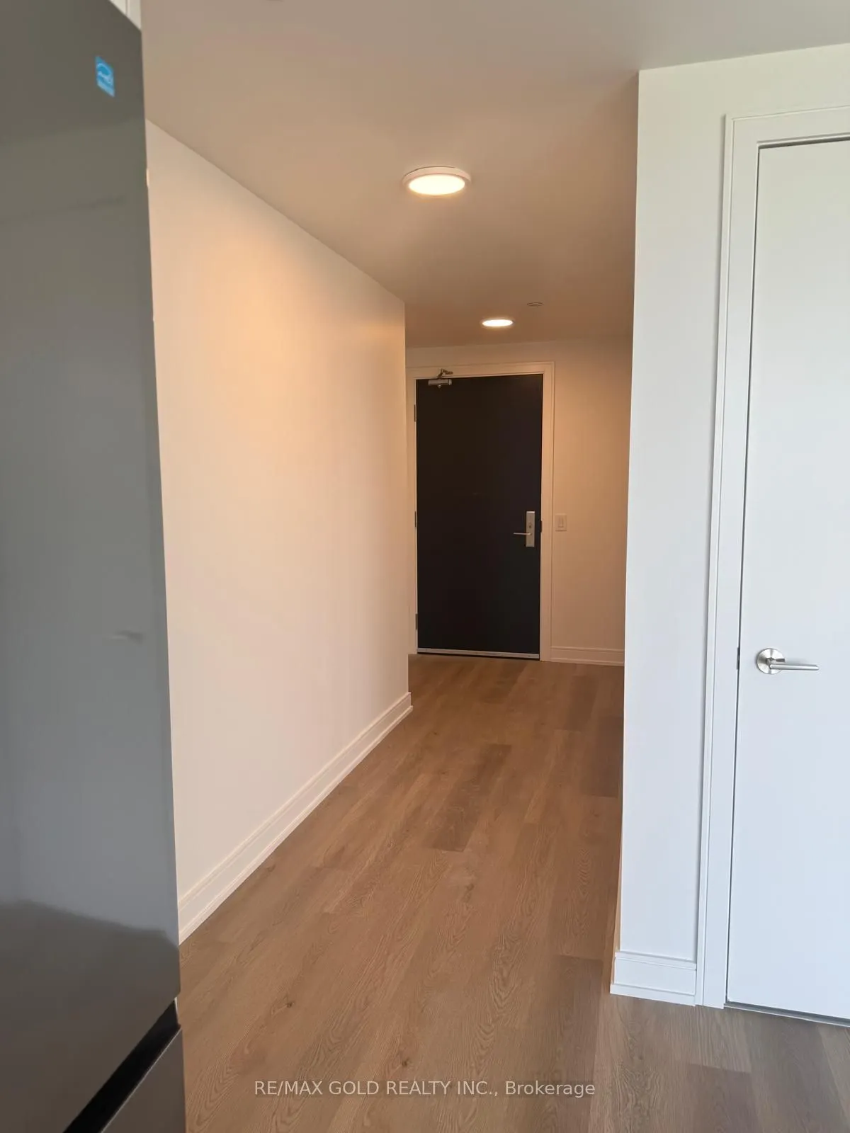 89 Dundas Street W, #1001