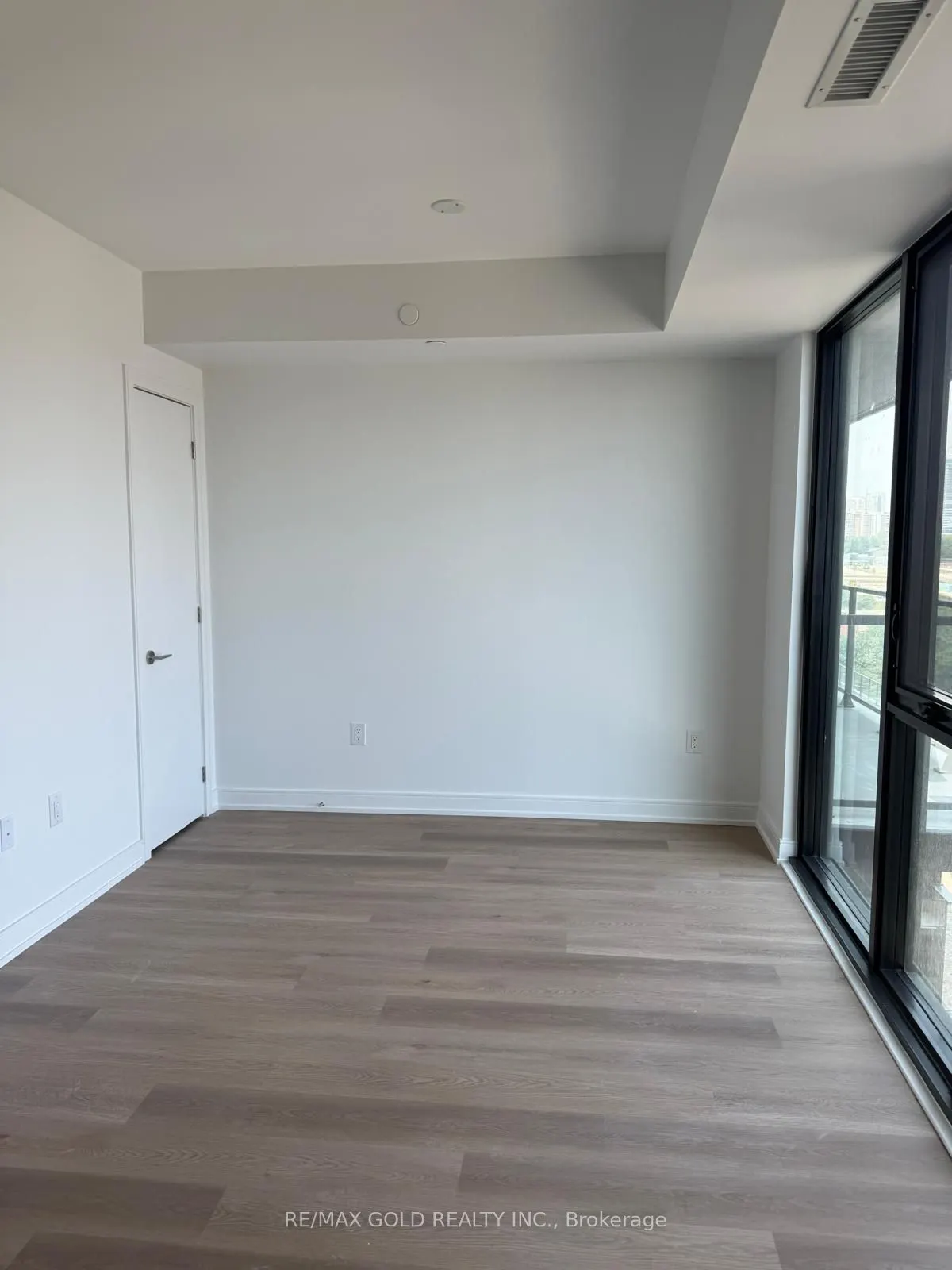 89 Dundas Street W, #1001