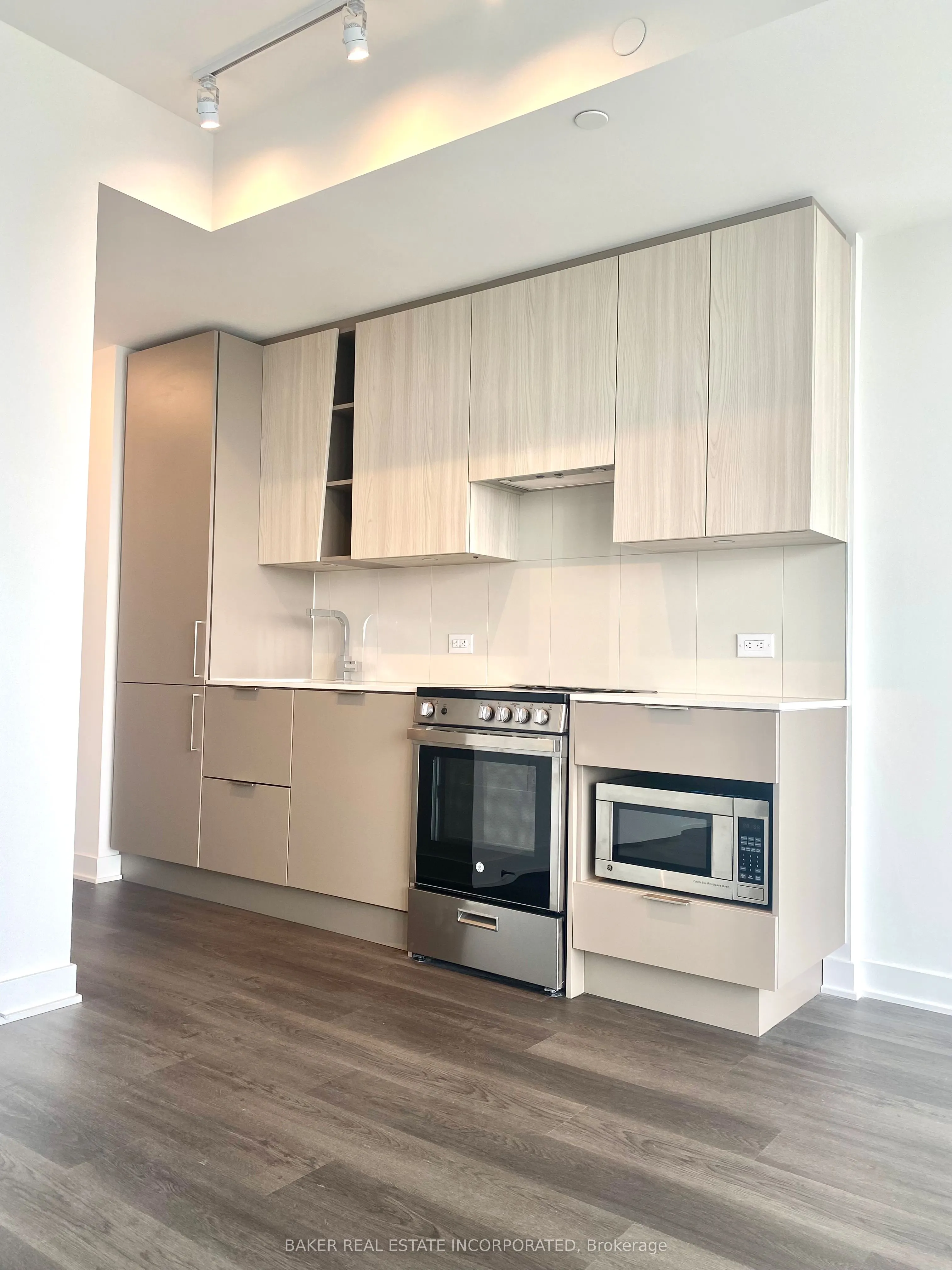 3900 Confederation Parkway, #2108