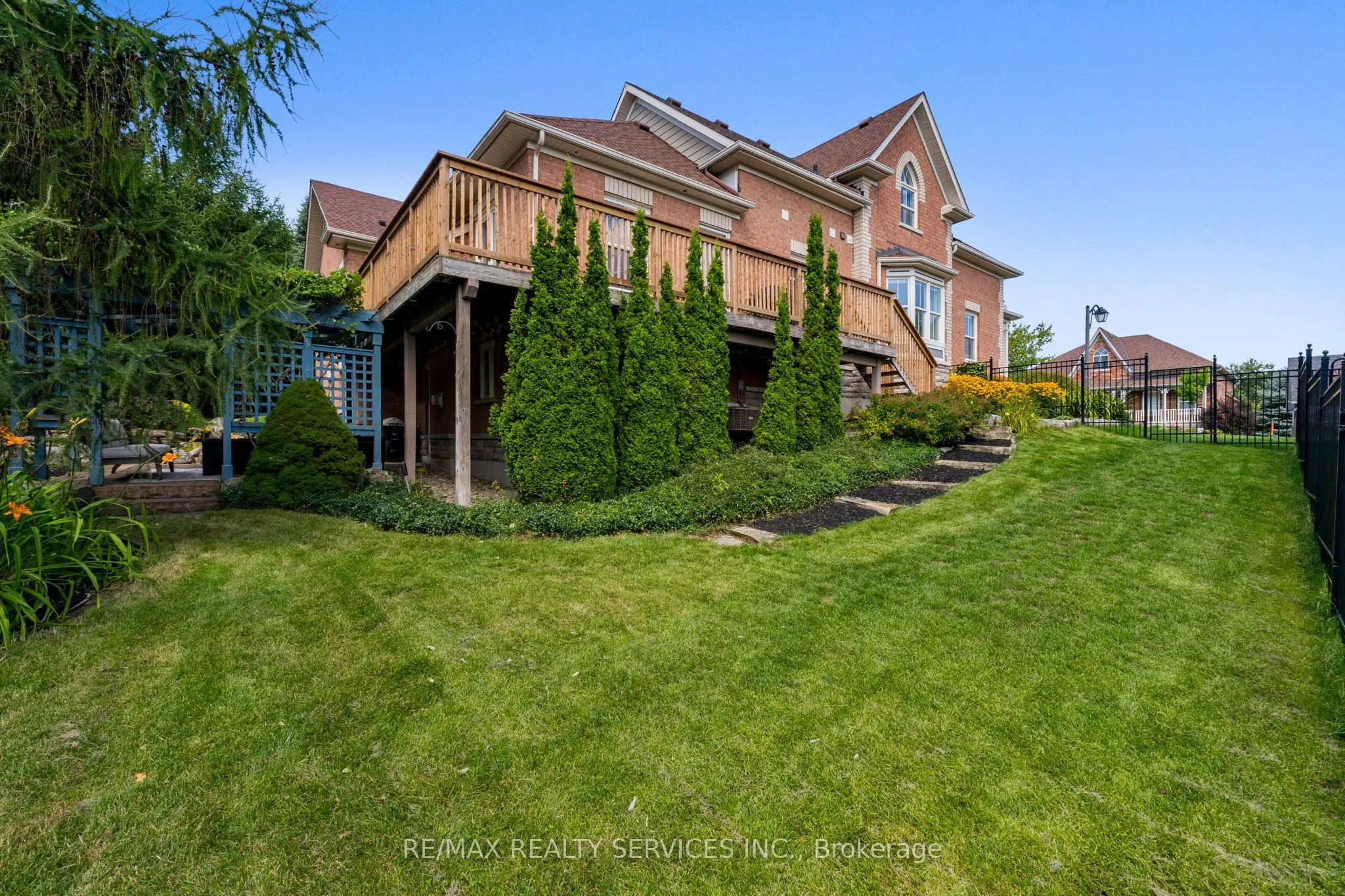 74 North Riverdale Drive
