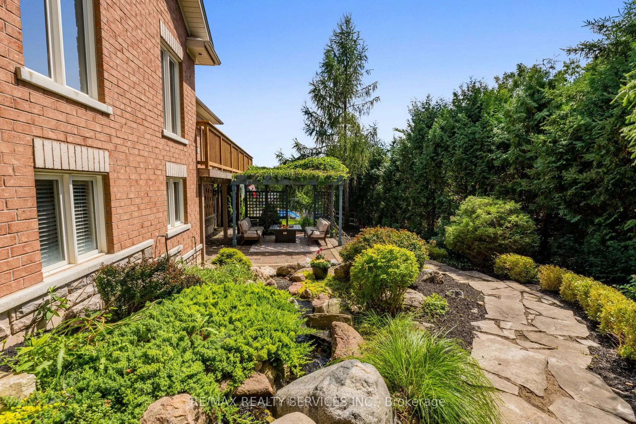 74 North Riverdale Drive