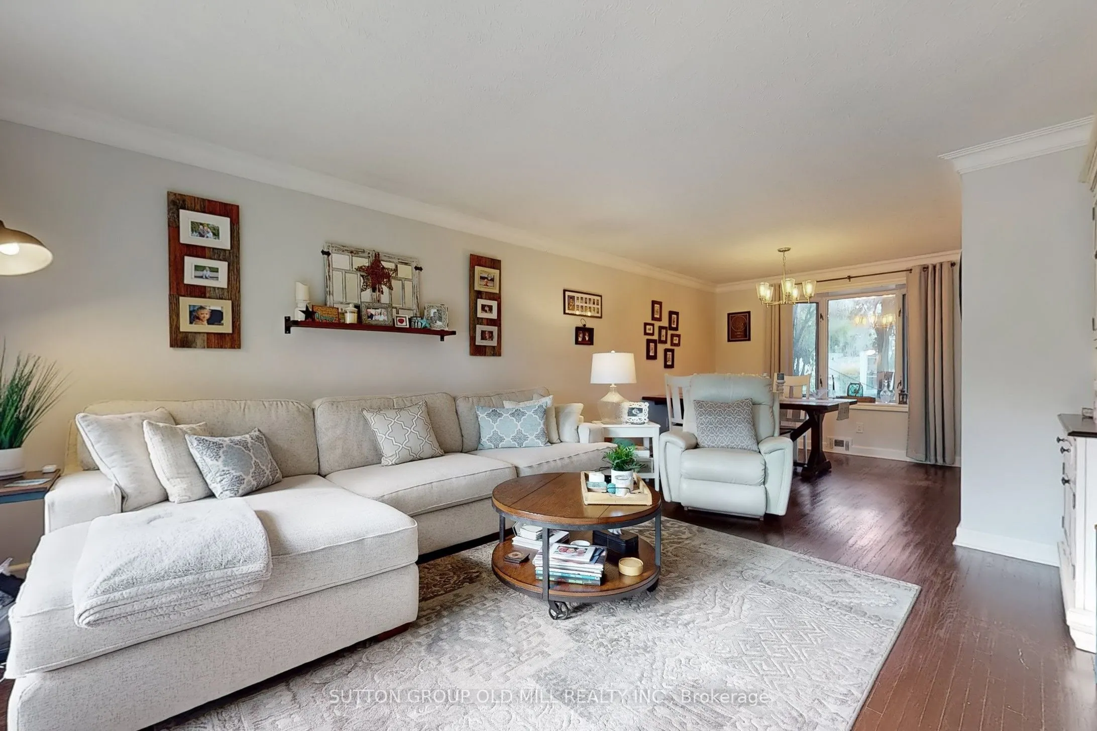 1 Ravenscrest Drive