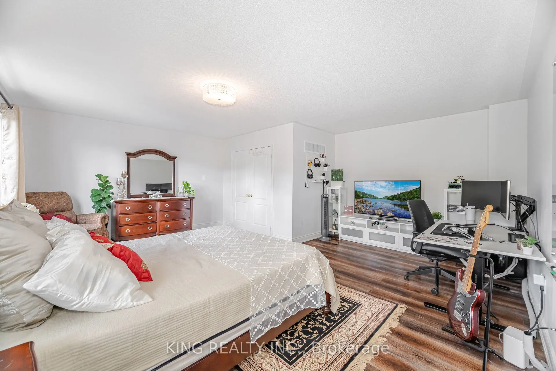 89 Crystal Glen Crescent