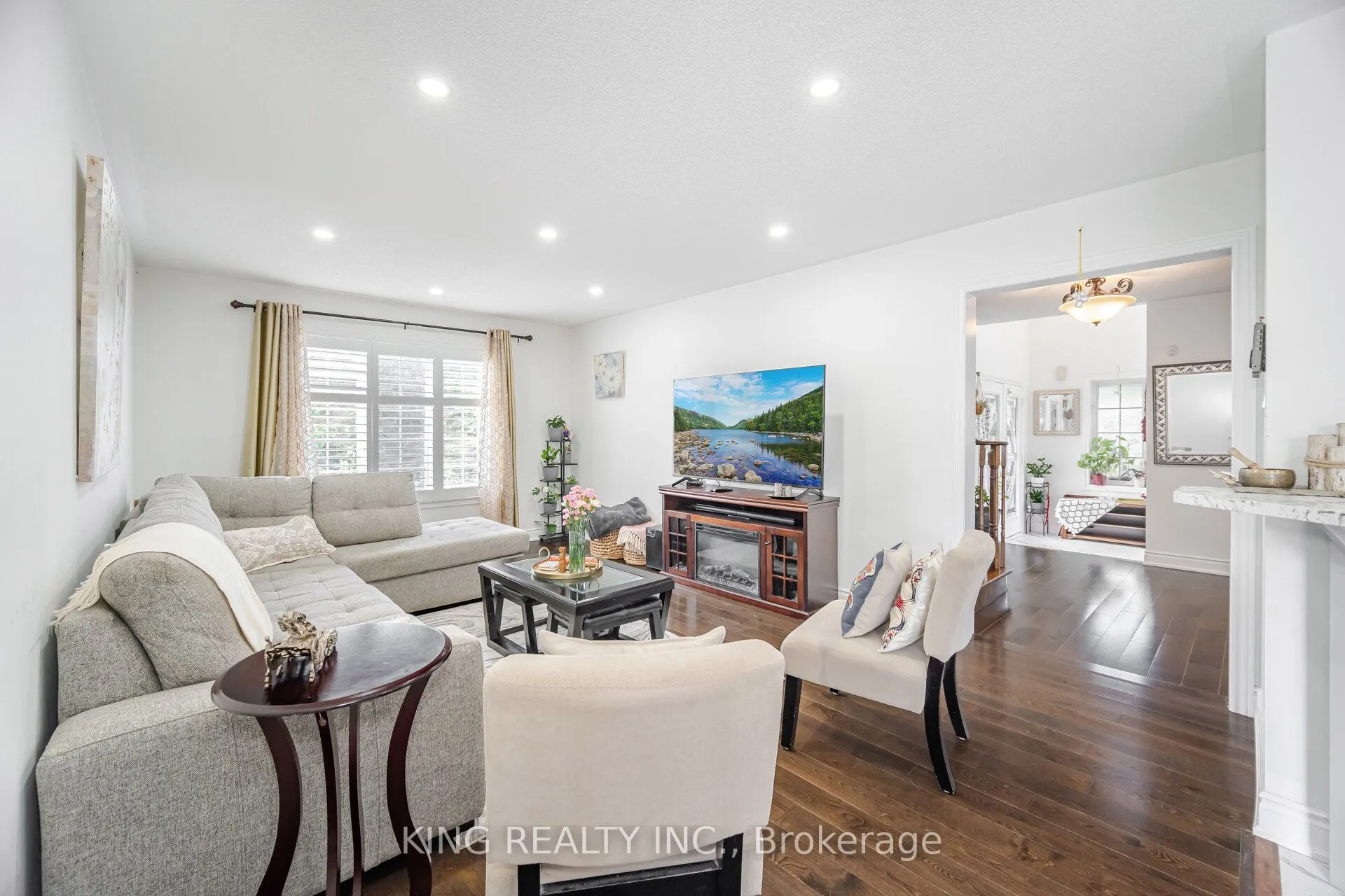 89 Crystal Glen Crescent