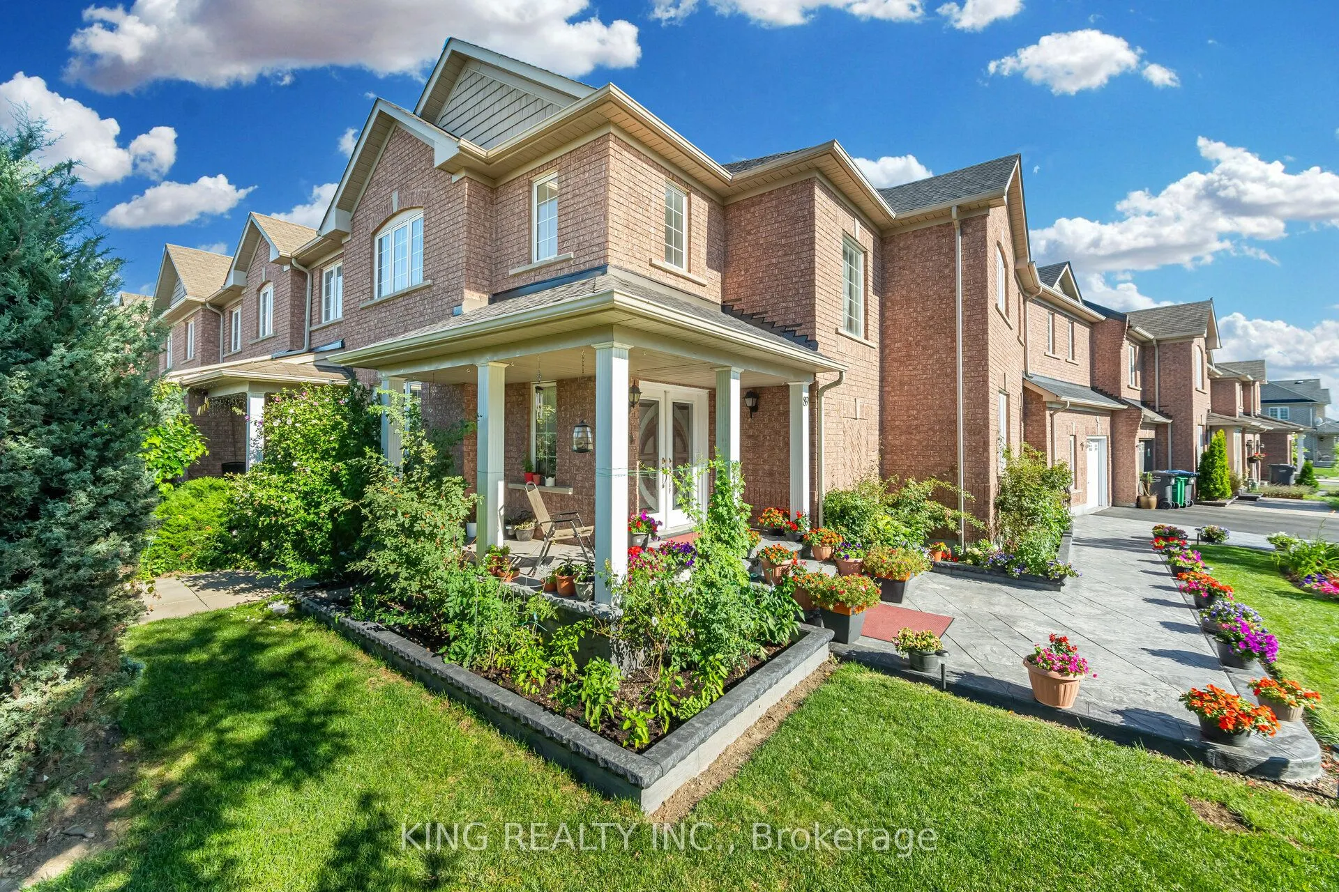 89 Crystal Glen Crescent
