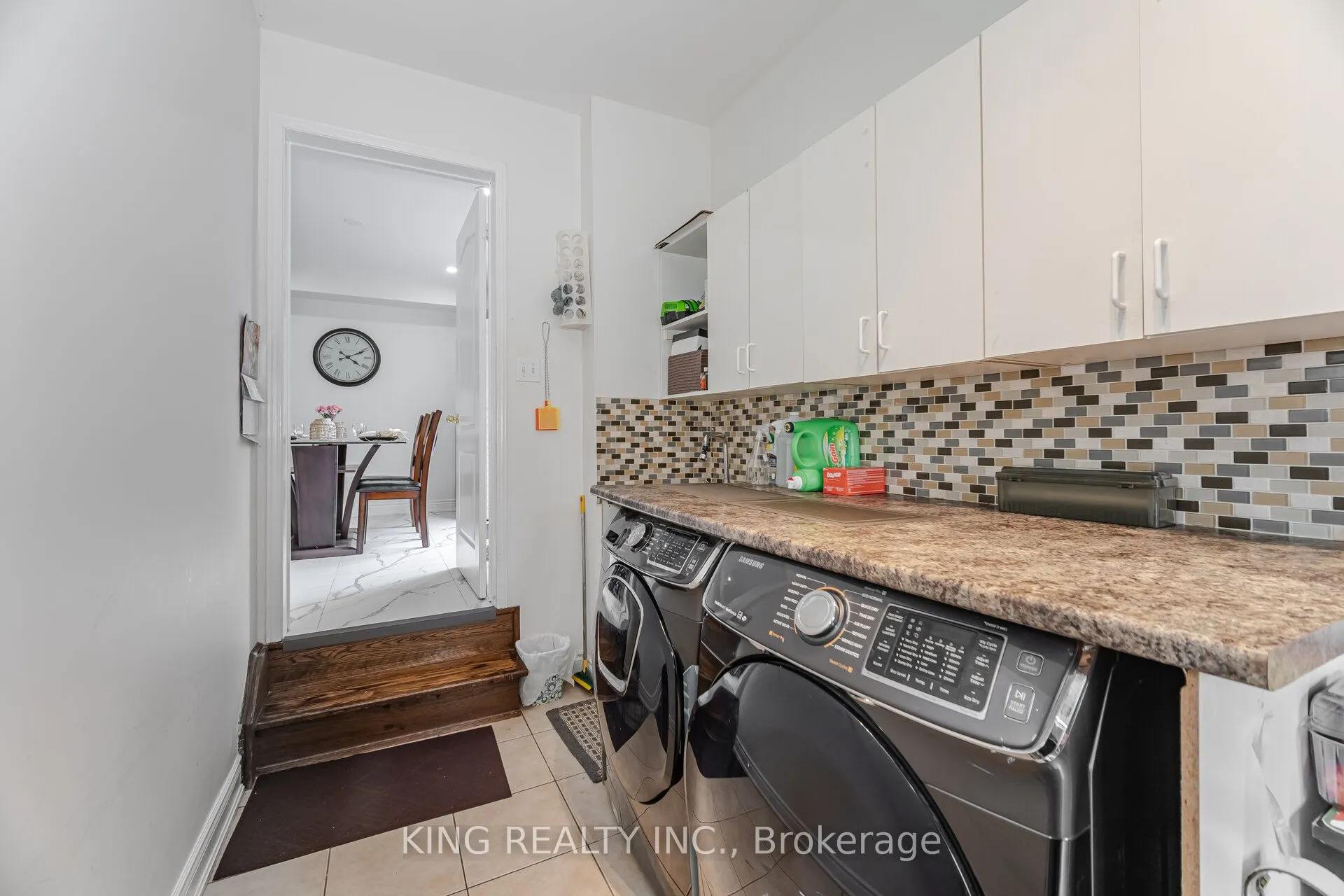 89 Crystal Glen Crescent