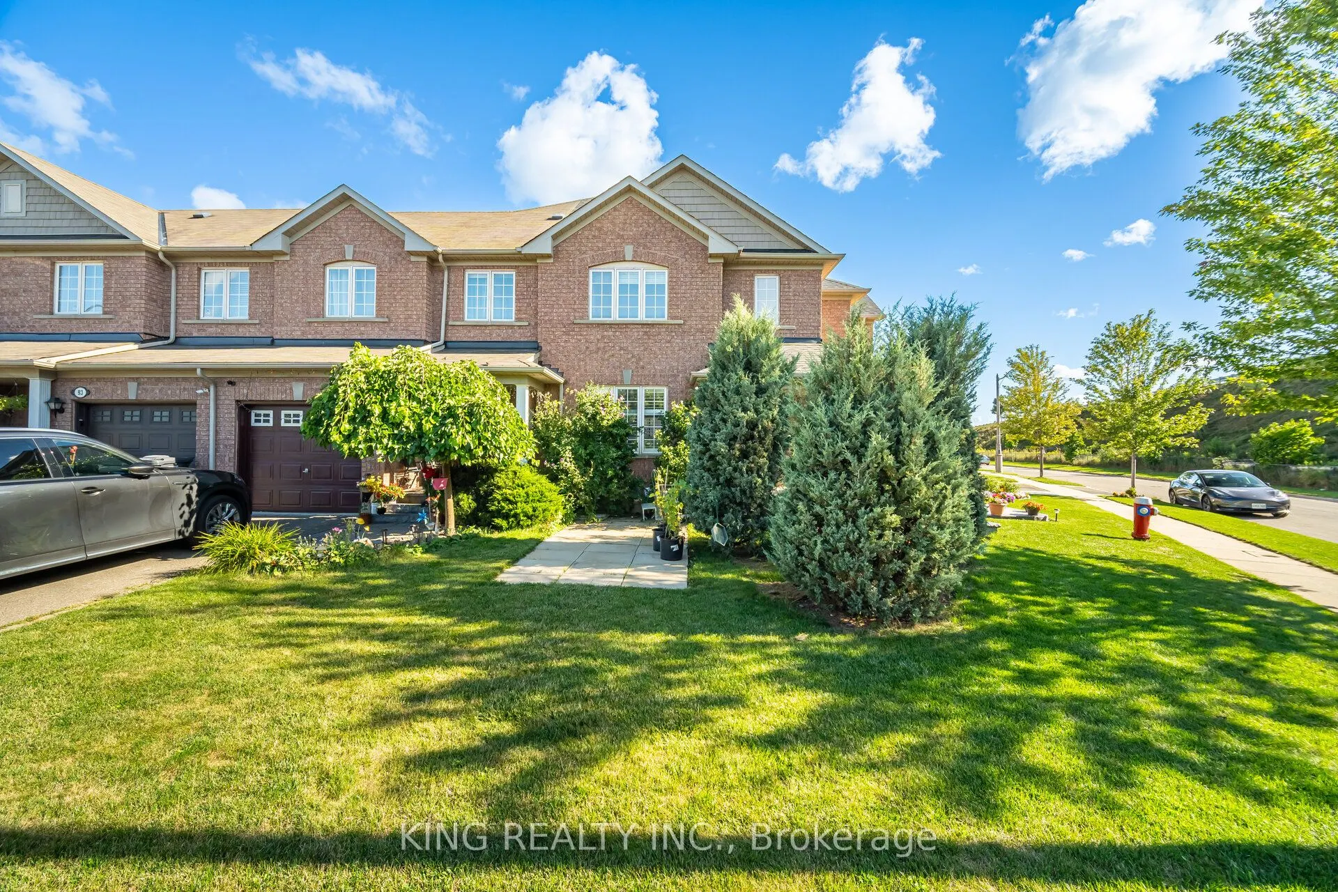 89 Crystal Glen Crescent