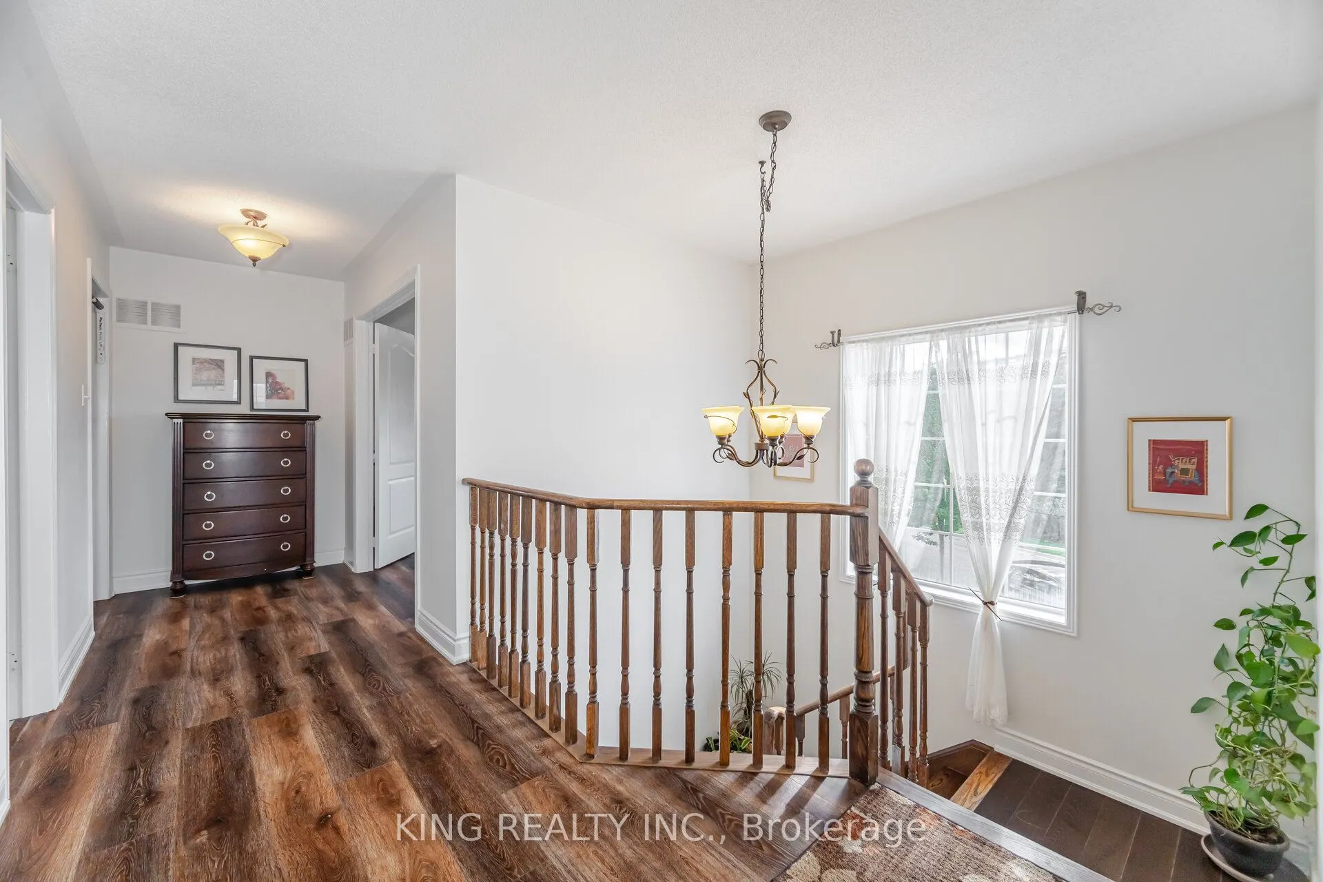 89 Crystal Glen Crescent