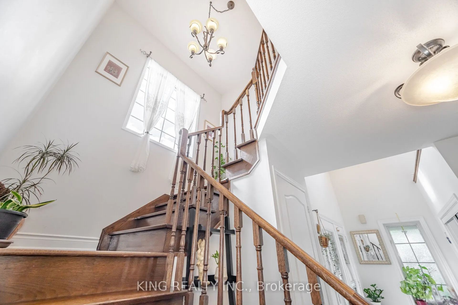 89 Crystal Glen Crescent