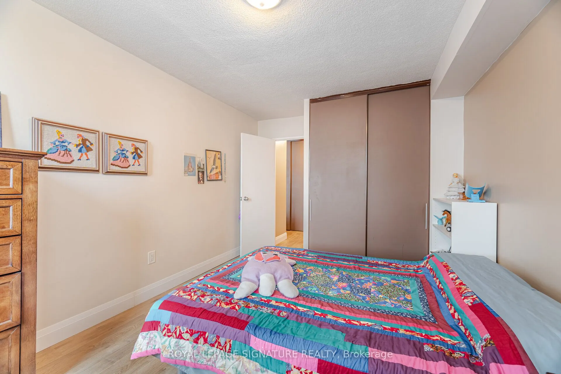 541 Blackthorn Avenue, #1110
