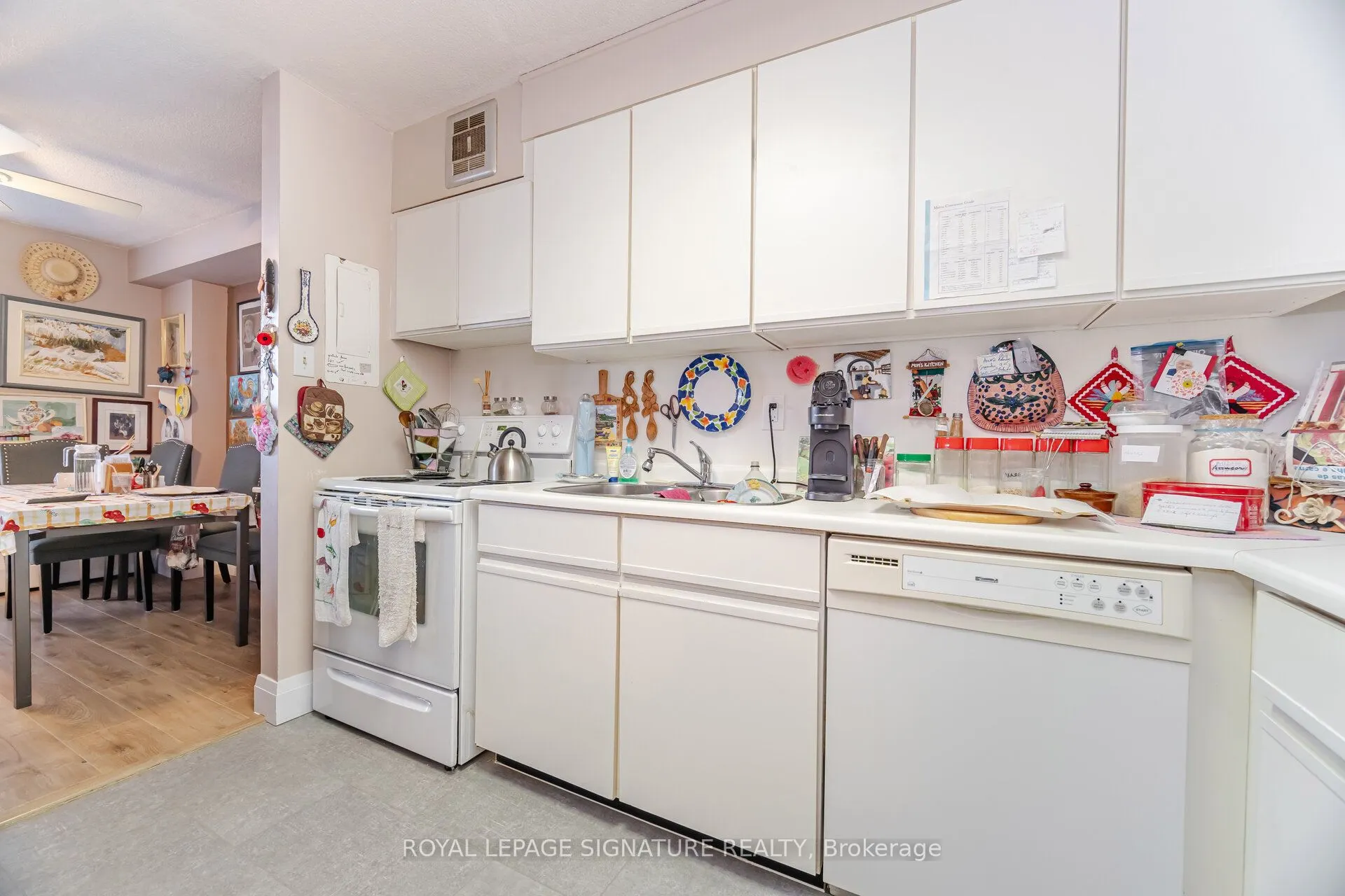 541 Blackthorn Avenue, #1110