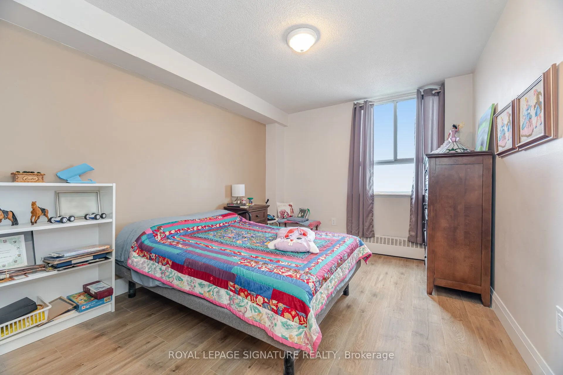 541 Blackthorn Avenue, #1110