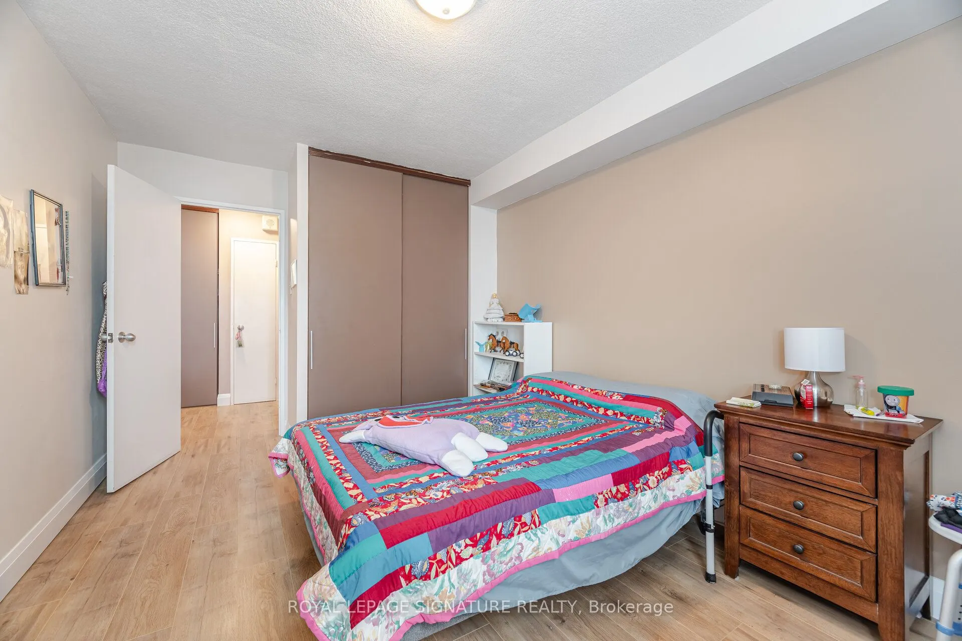 541 Blackthorn Avenue, #1110