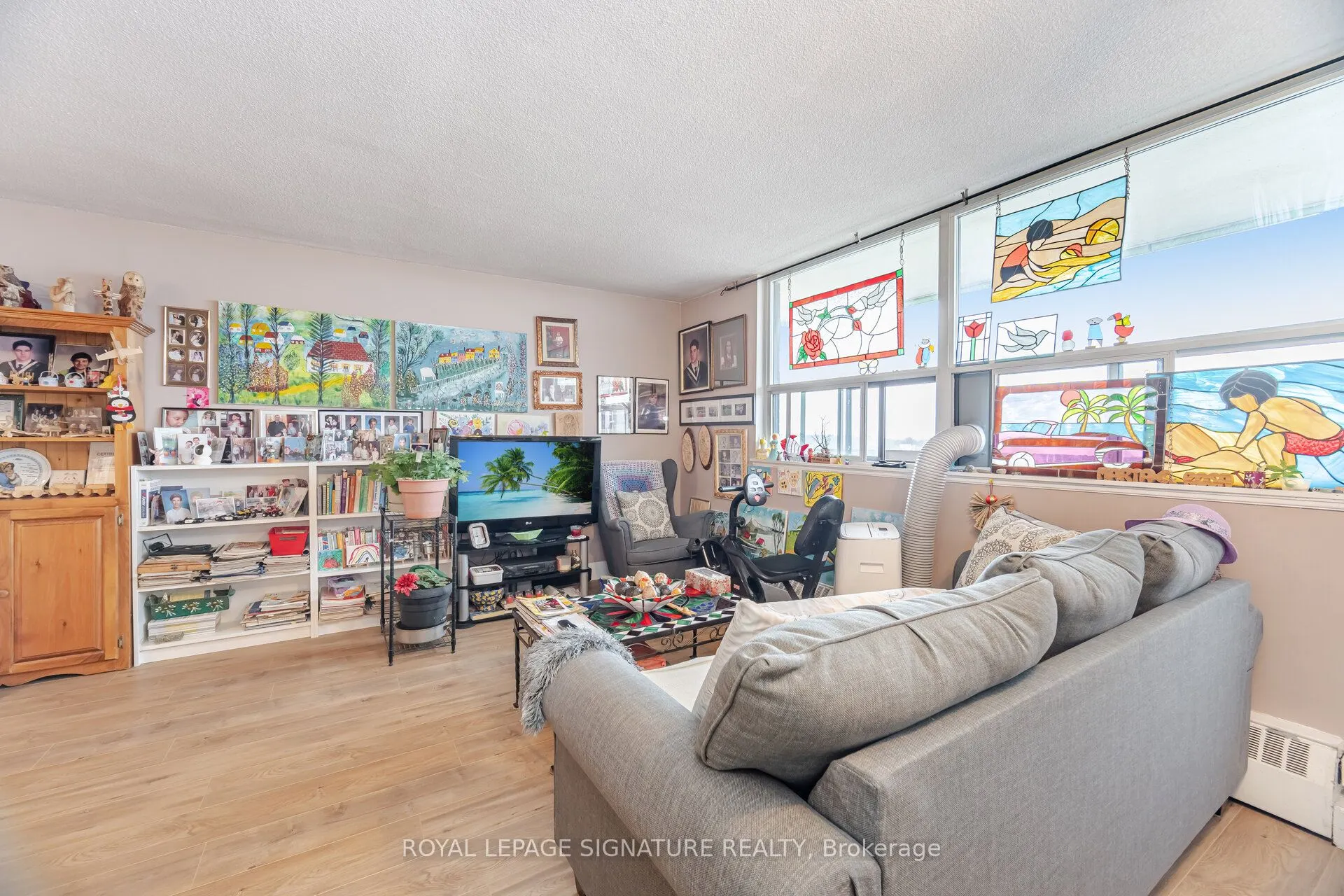 541 Blackthorn Avenue, #1110