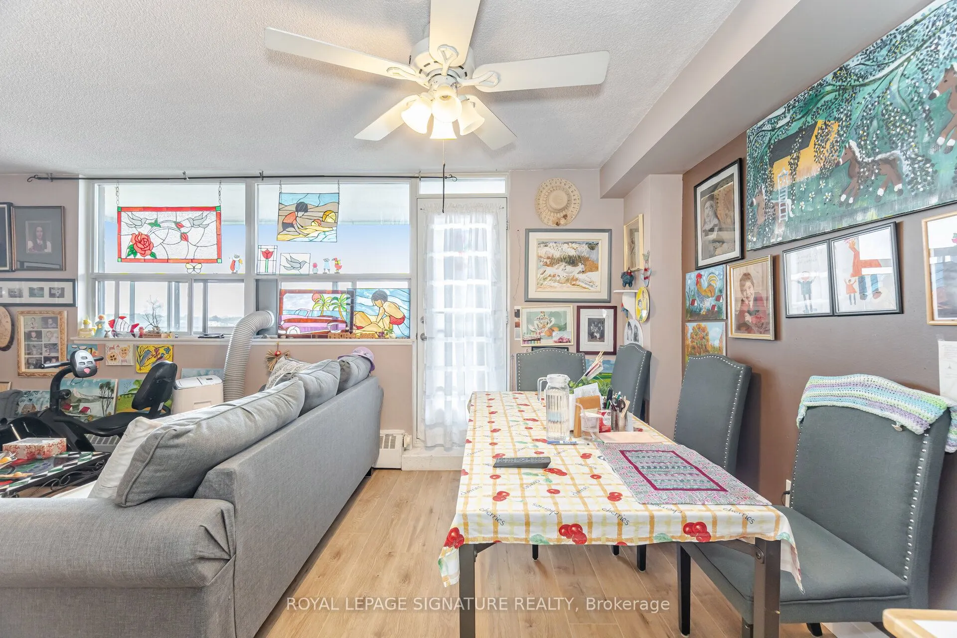 541 Blackthorn Avenue, #1110
