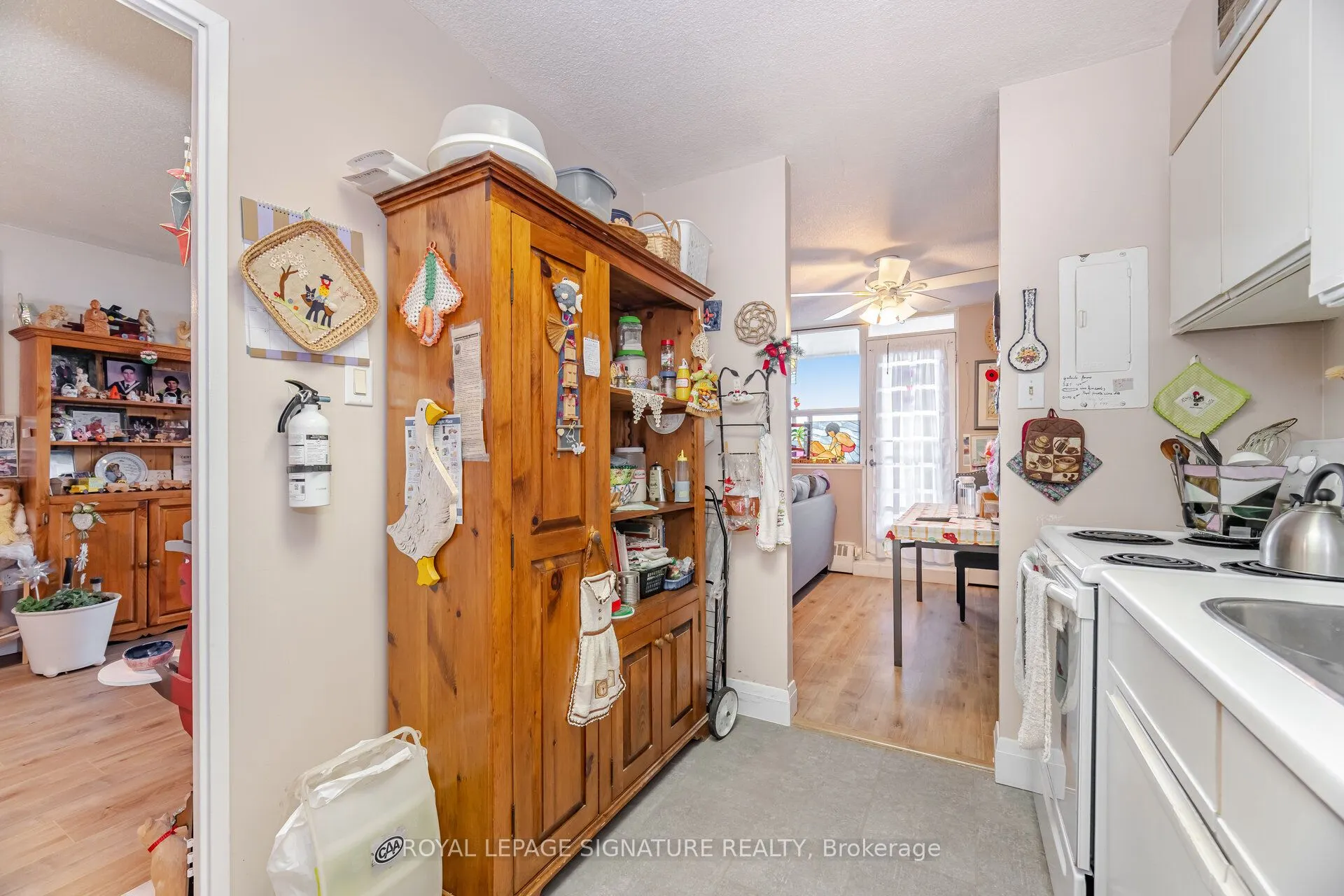 541 Blackthorn Avenue, #1110