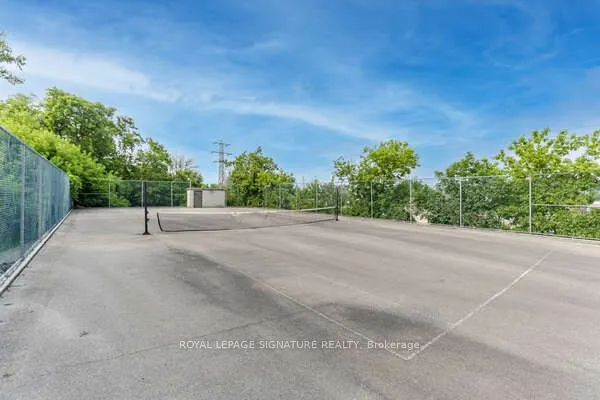 541 Blackthorn Avenue, #1110