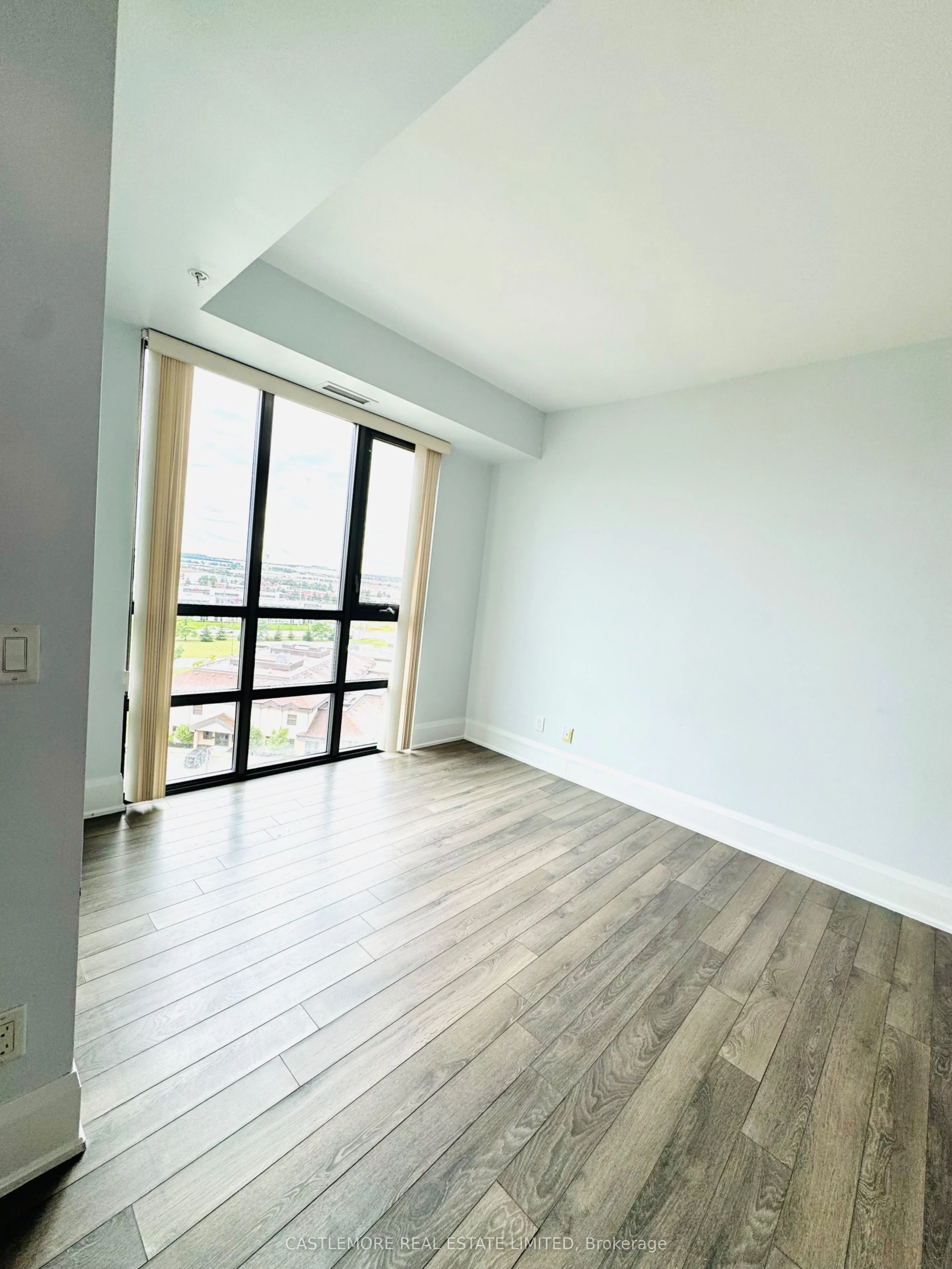 45 Yorkland Boulevard, #808