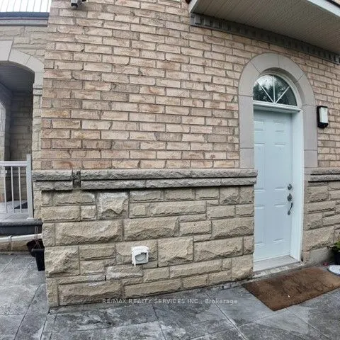 28 Lavallee Crescent