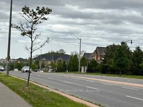 28 Lavallee Crescent