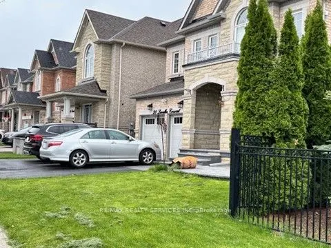 28 Lavallee Crescent