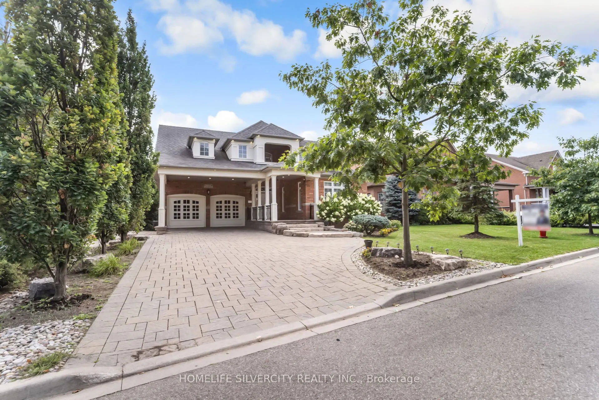 1587 Hallstone Road