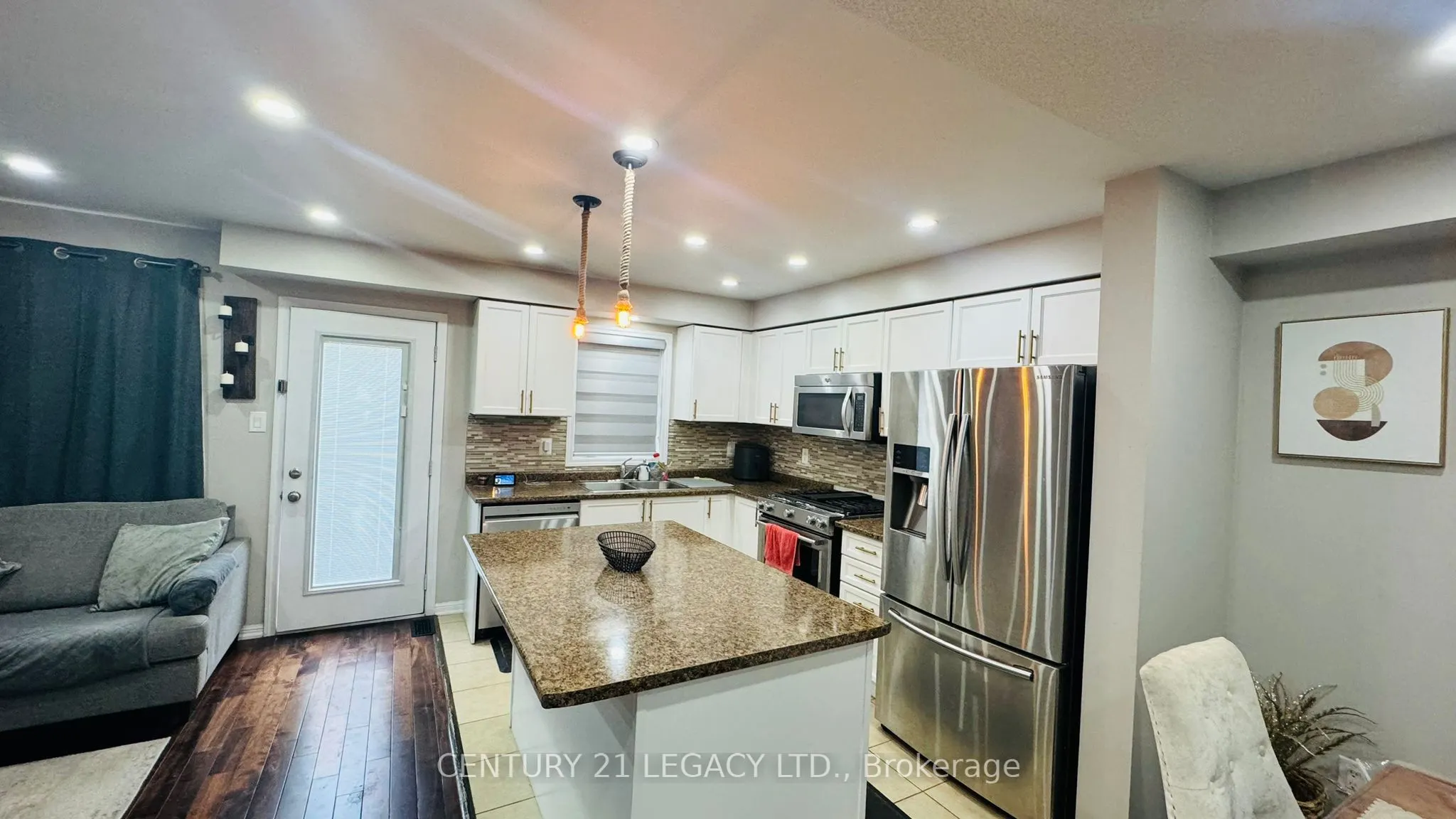142 VANHORNE Close