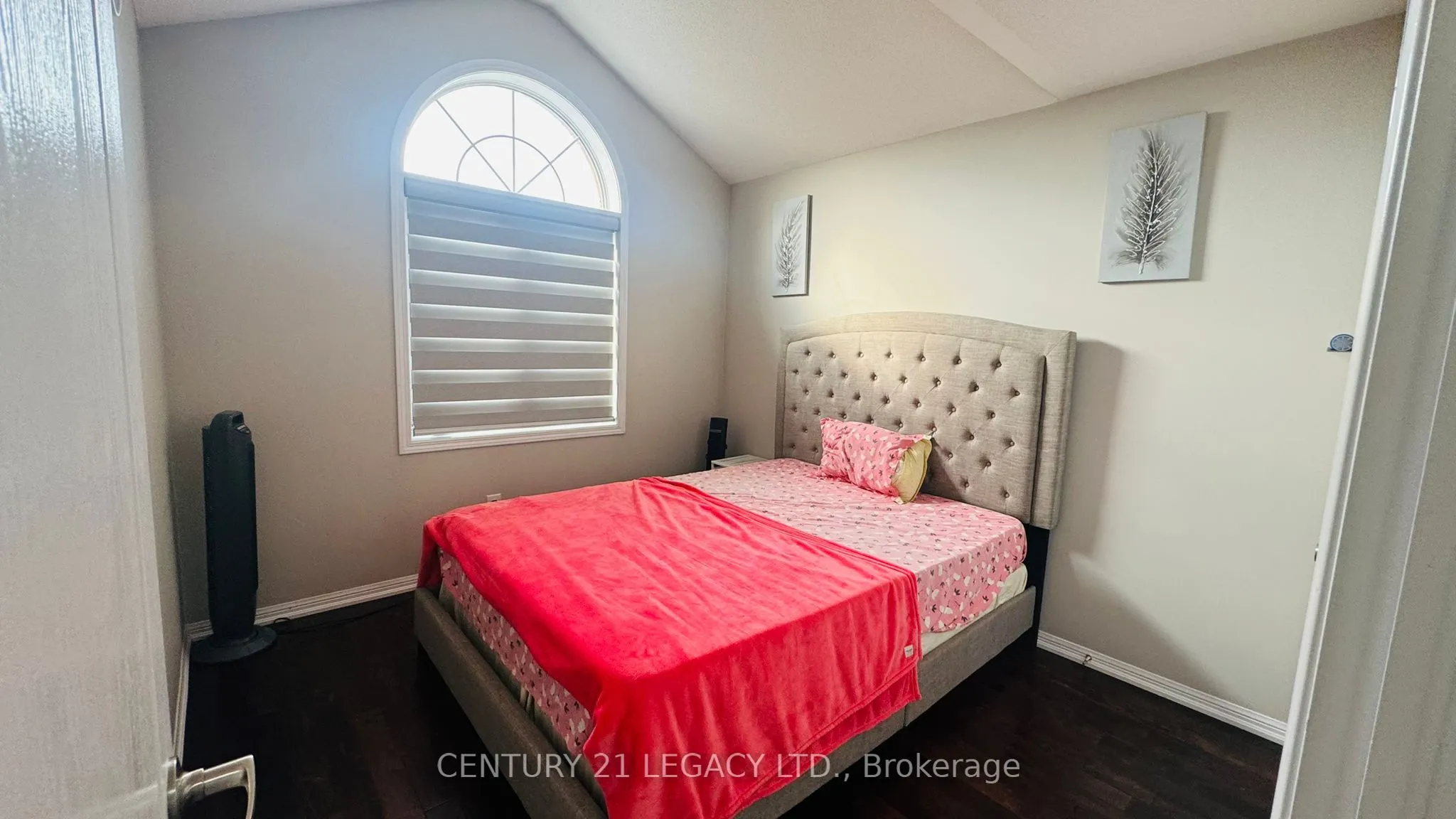 142 VANHORNE Close