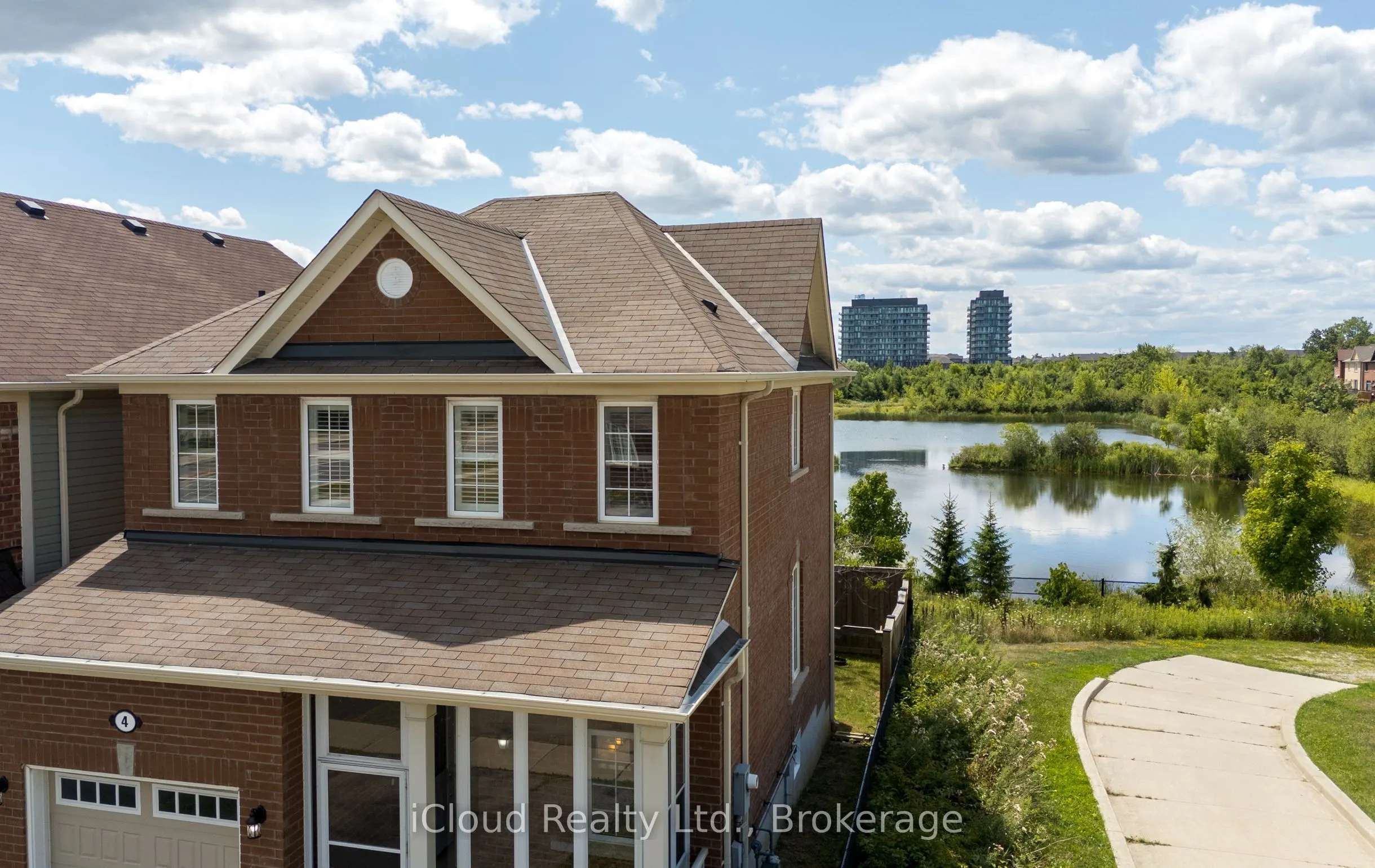 4 Robert Parkinson Drive