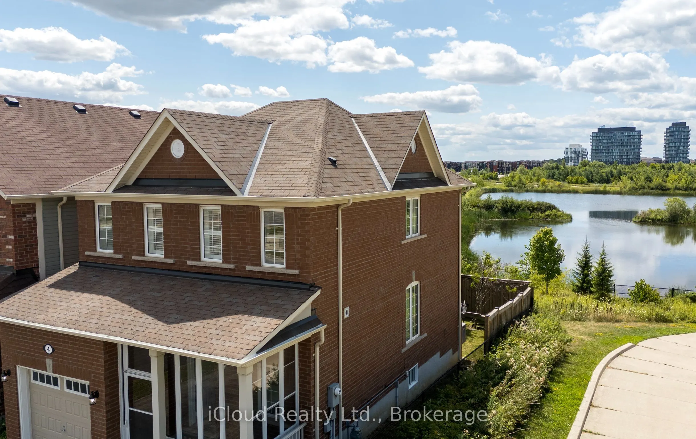 4 Robert Parkinson Drive