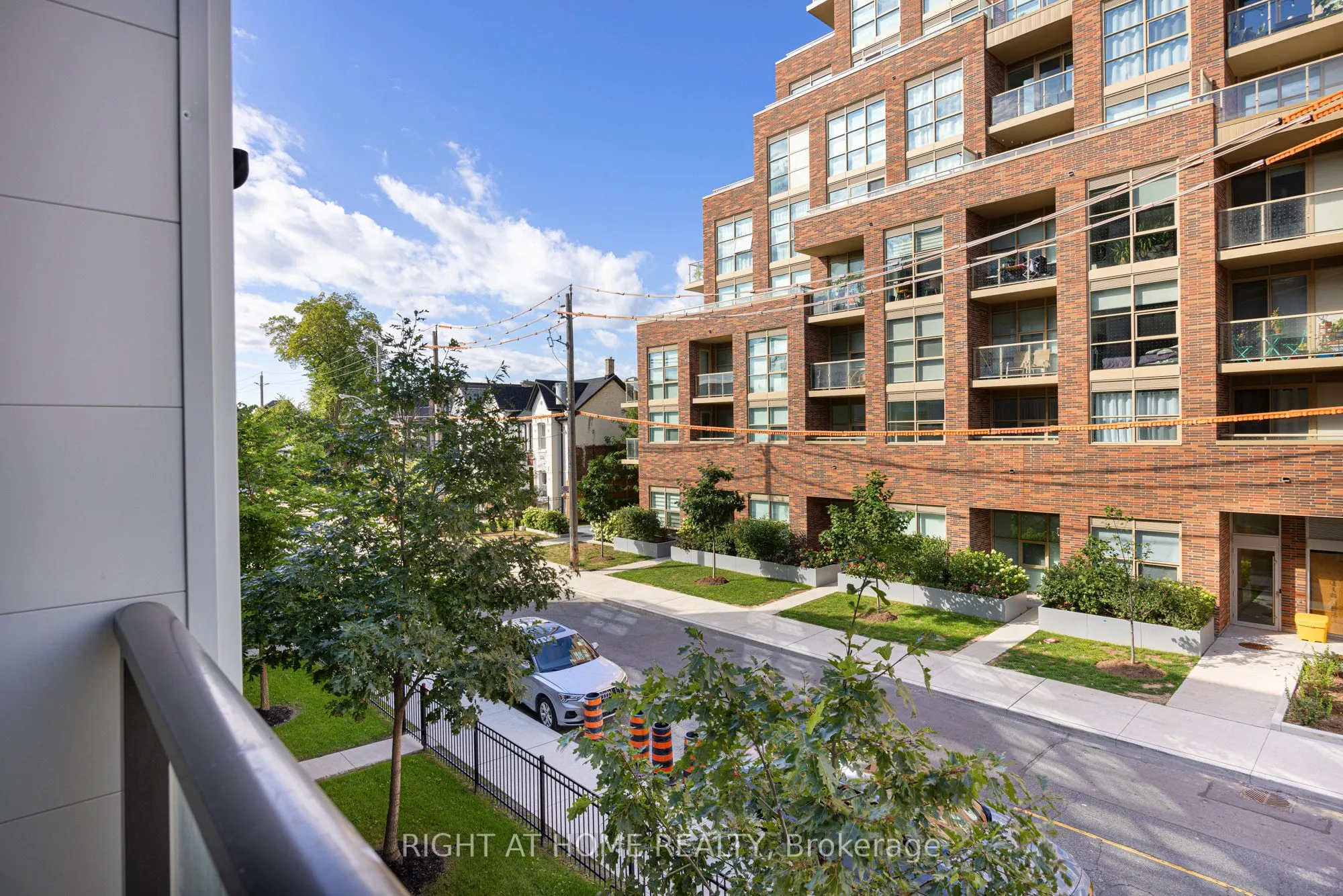 385 Osler Street, #207