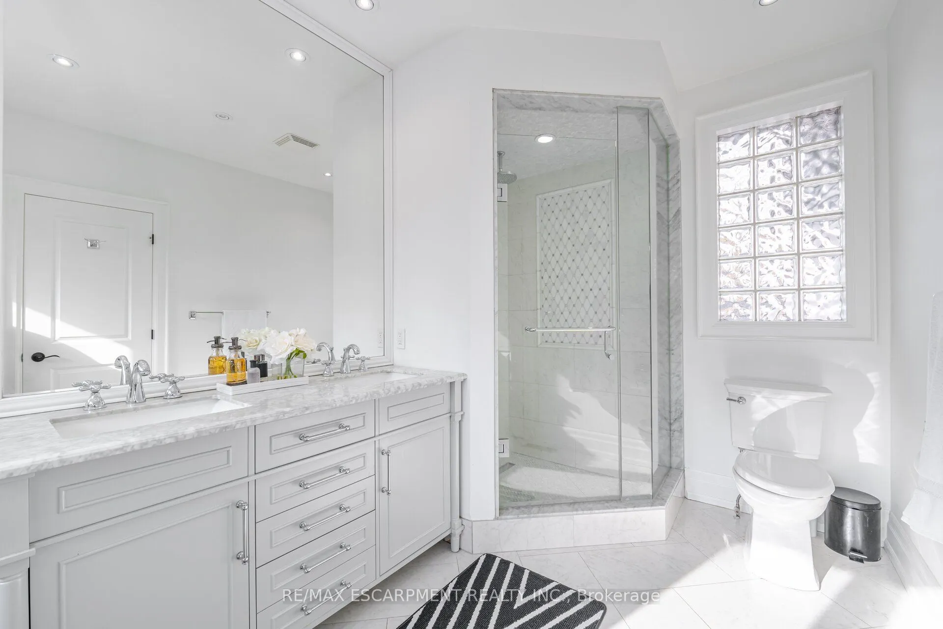 2126 Grange Drive