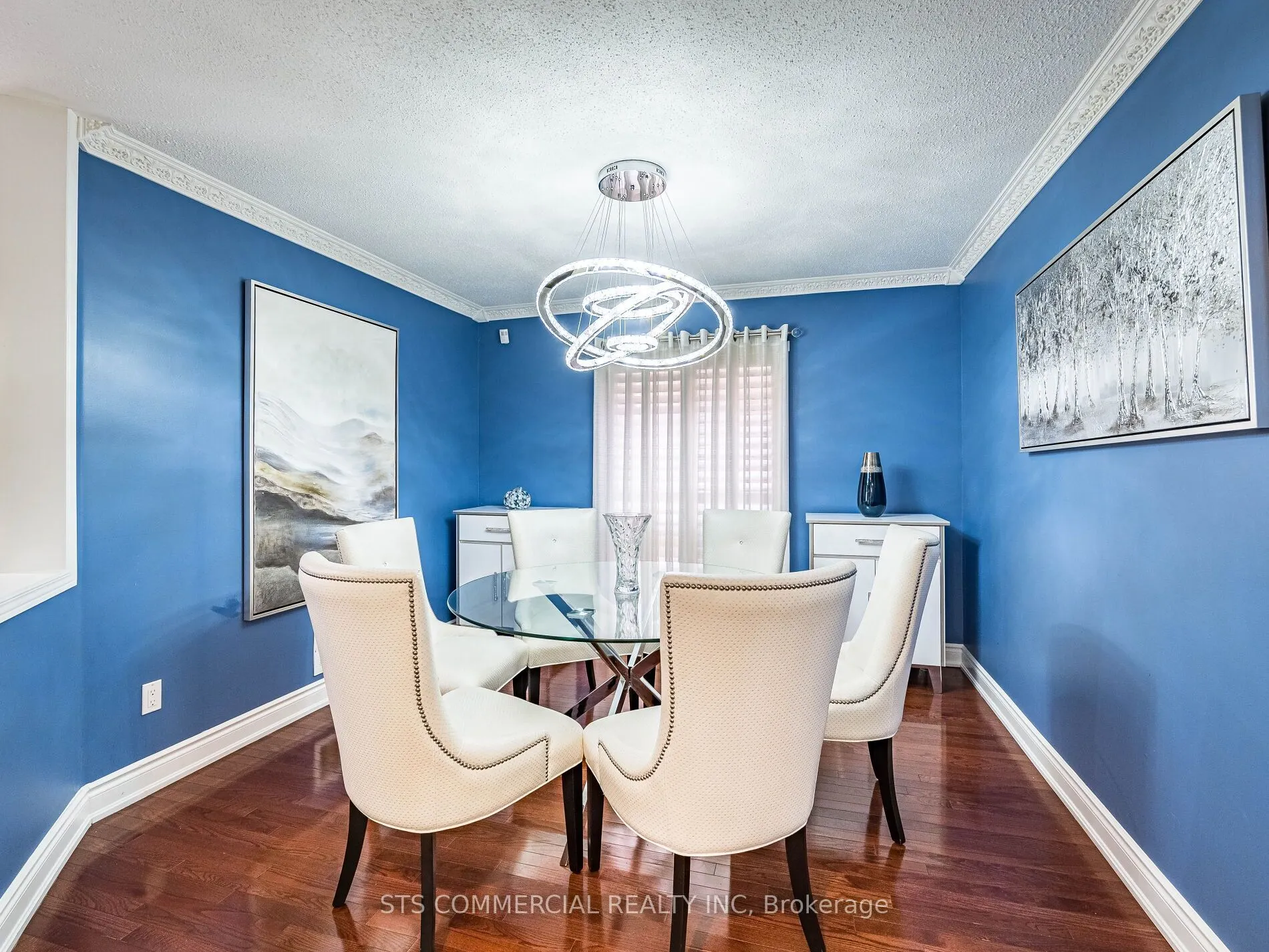 18 Queen Mary Drive