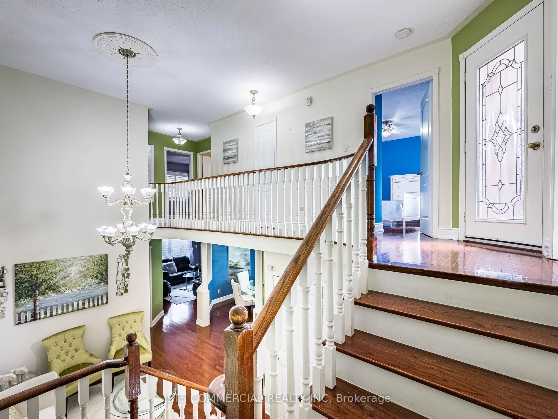 18 Queen Mary Drive
