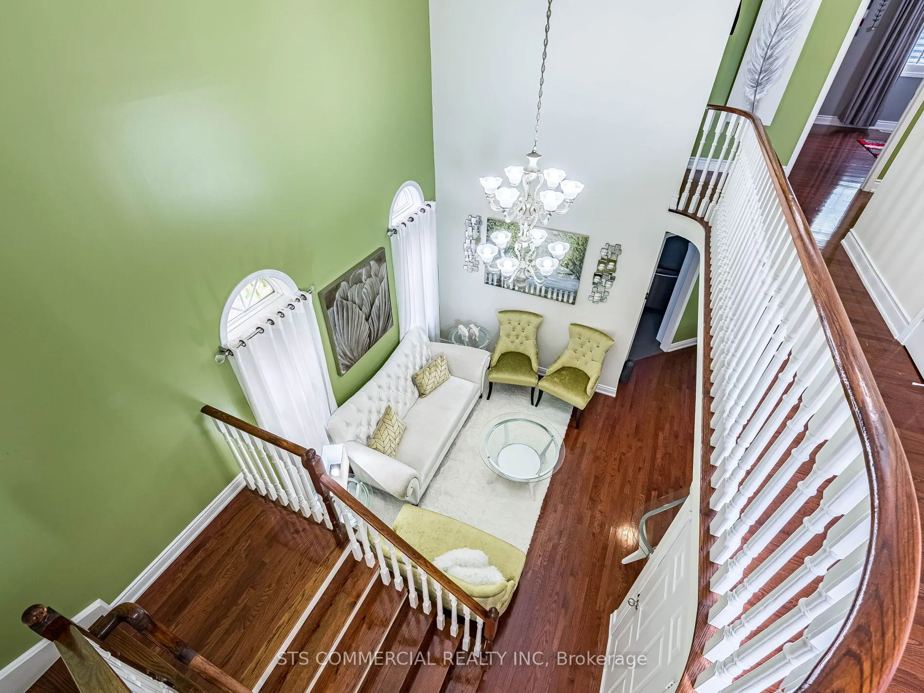 18 Queen Mary Drive