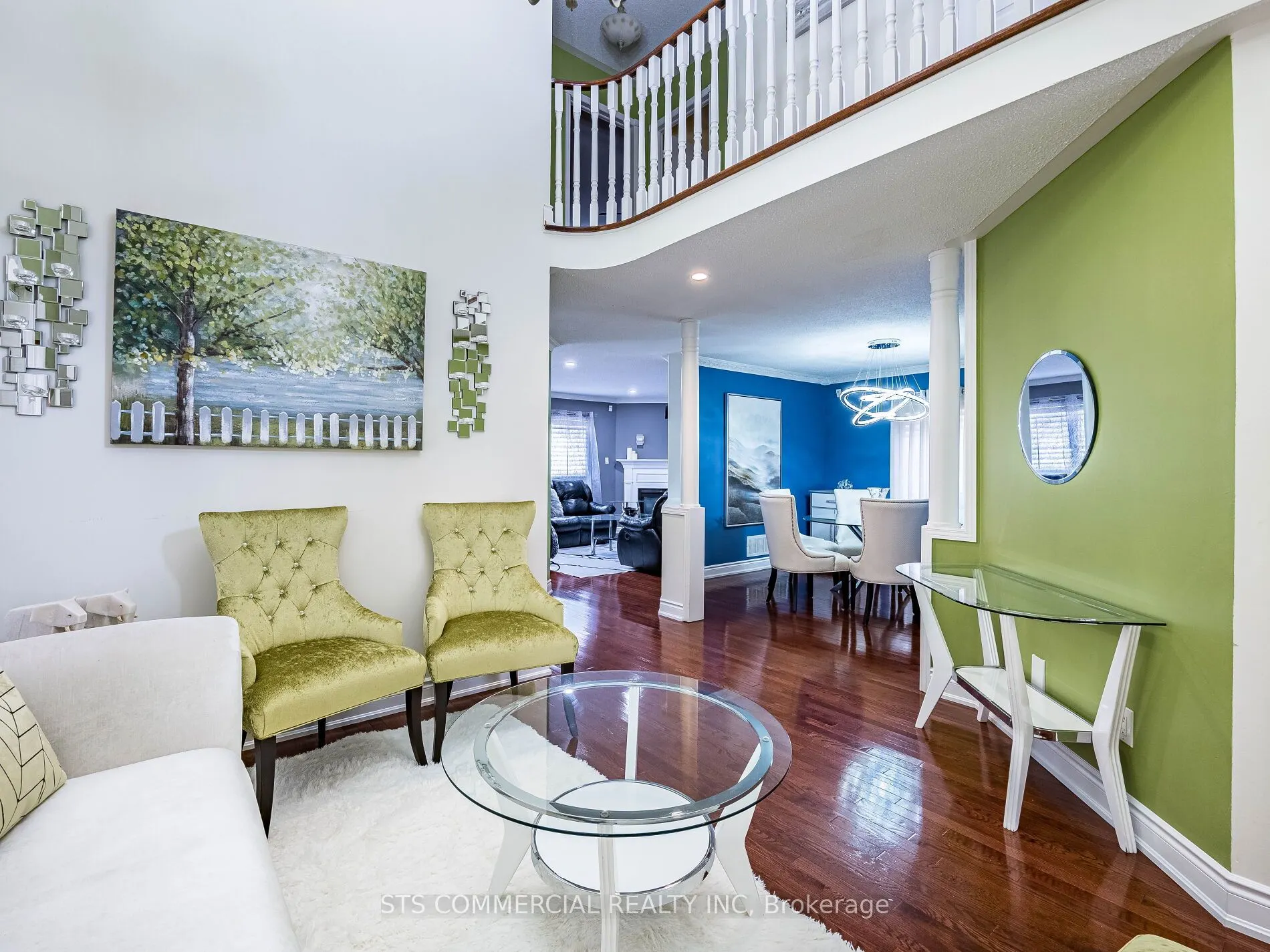 18 Queen Mary Drive