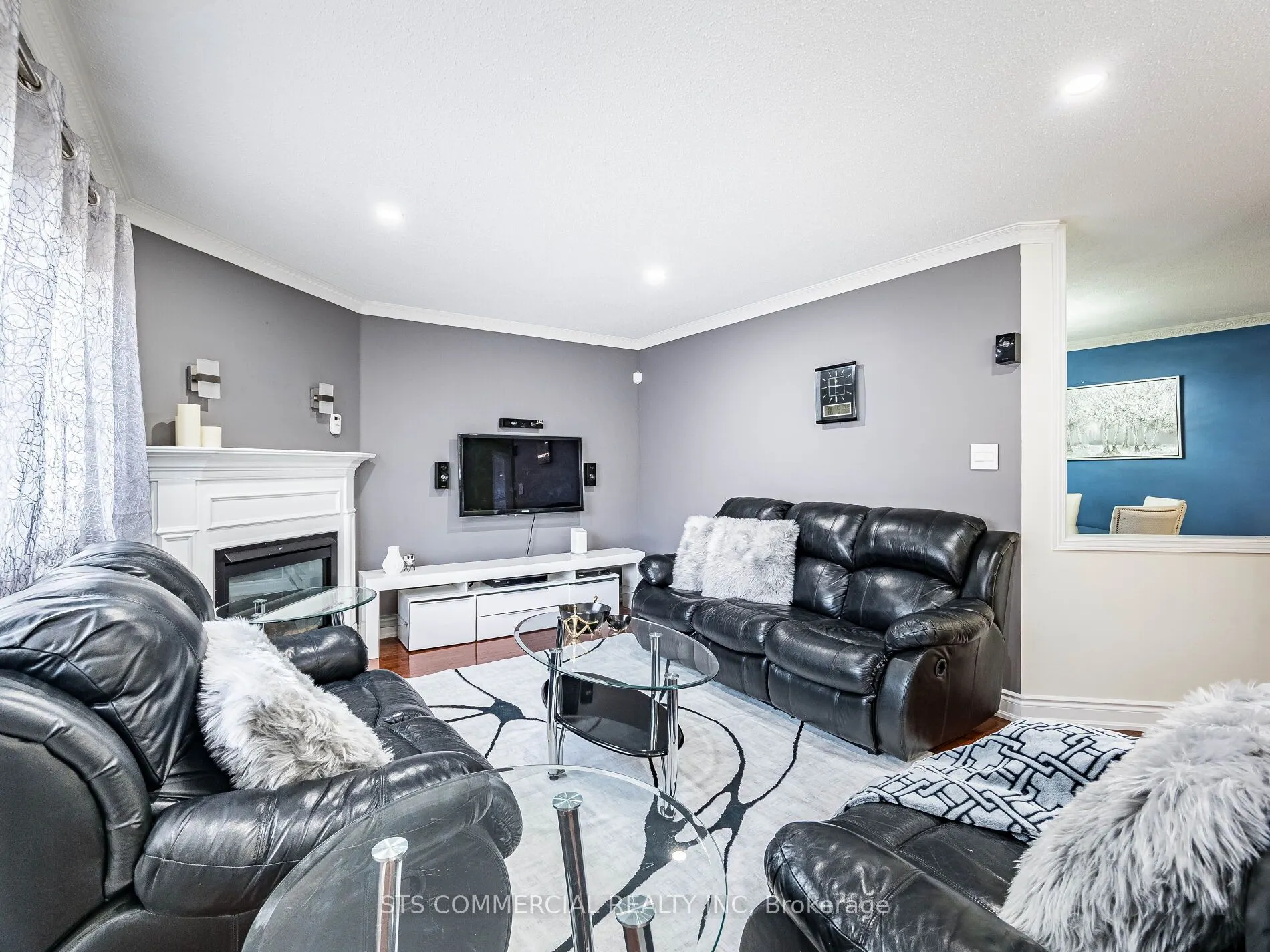 18 Queen Mary Drive