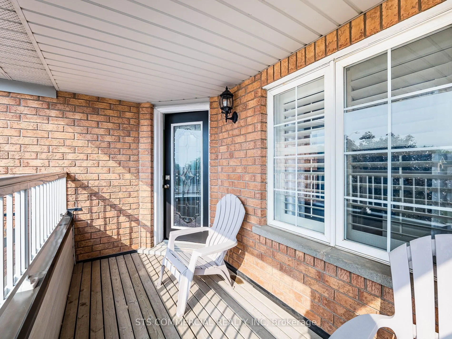 18 Queen Mary Drive