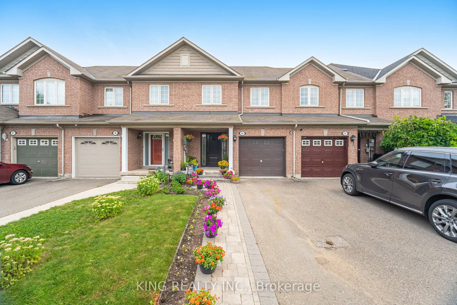 93 Crystal Glen Crescent