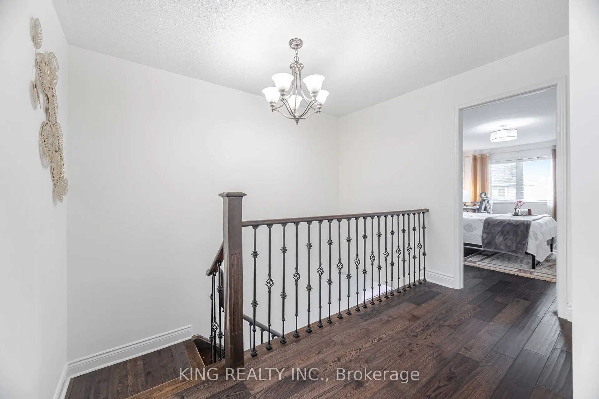 93 Crystal Glen Crescent