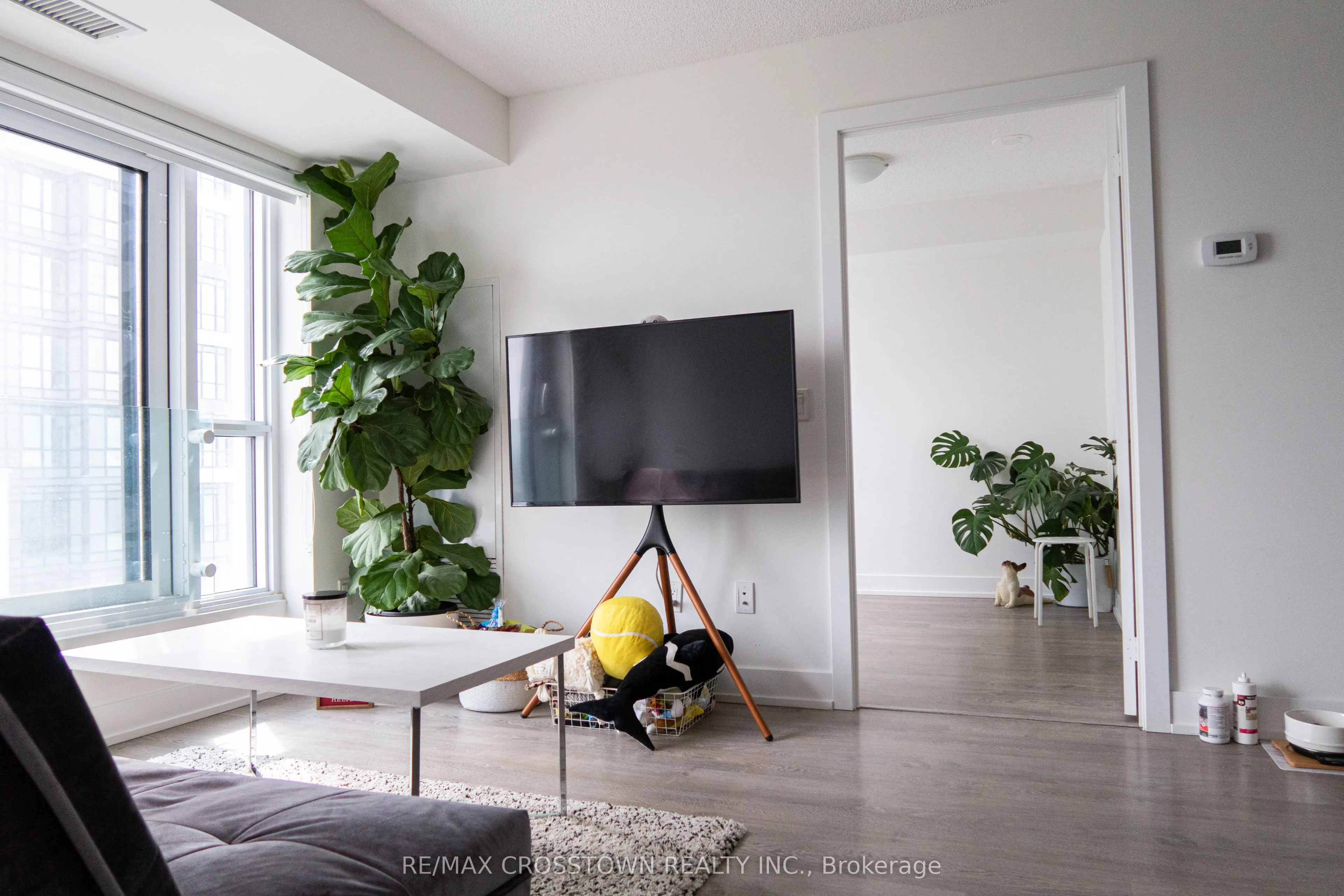 7 Mabelle Avenue, #2901