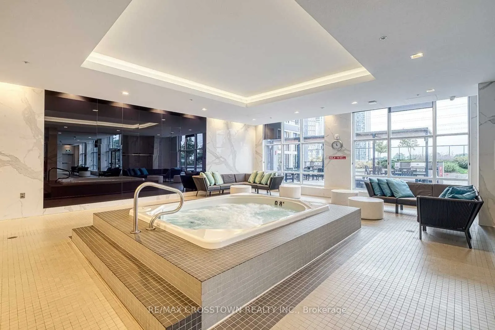 7 Mabelle Avenue, #2901