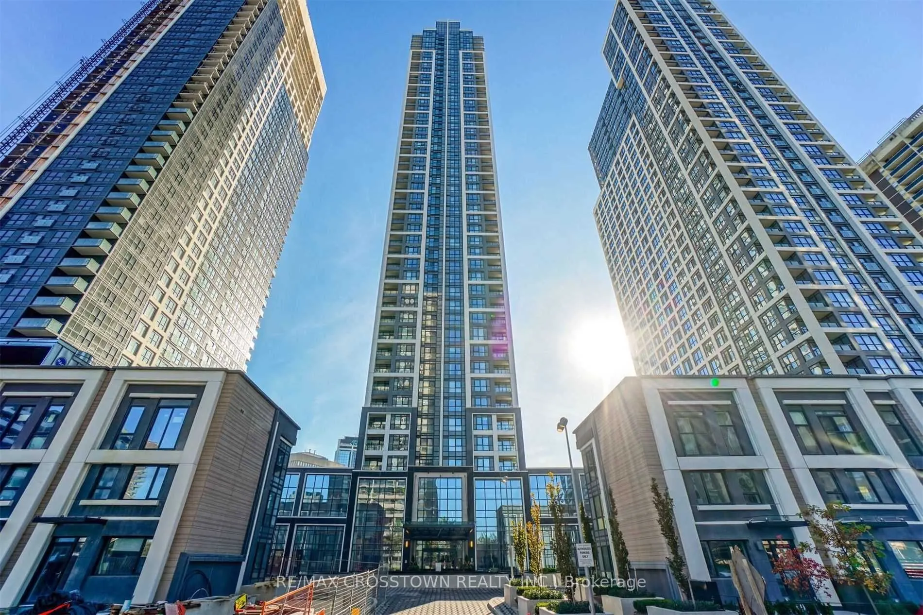 7 Mabelle Avenue, #2901