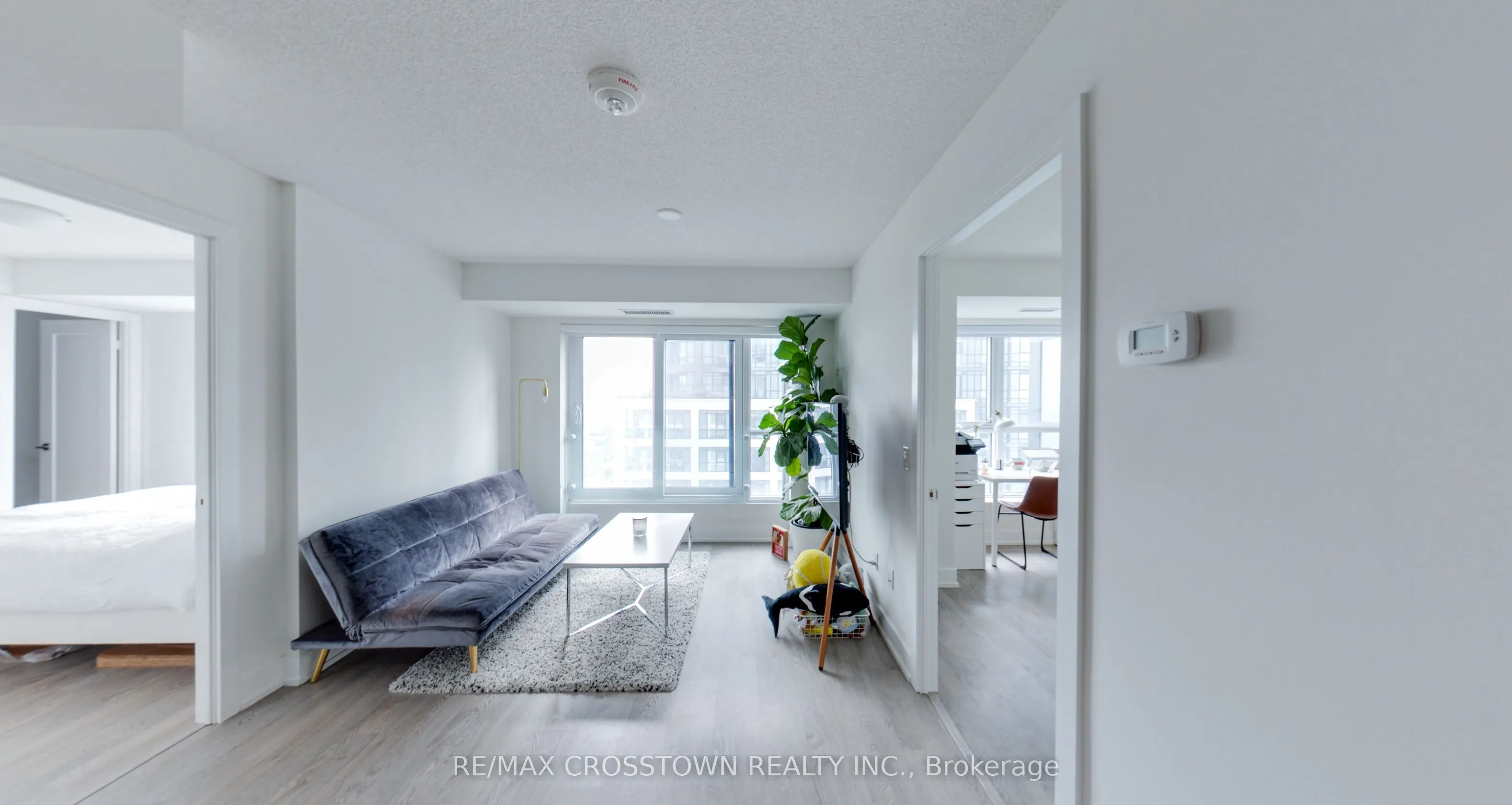 7 Mabelle Avenue, #2901