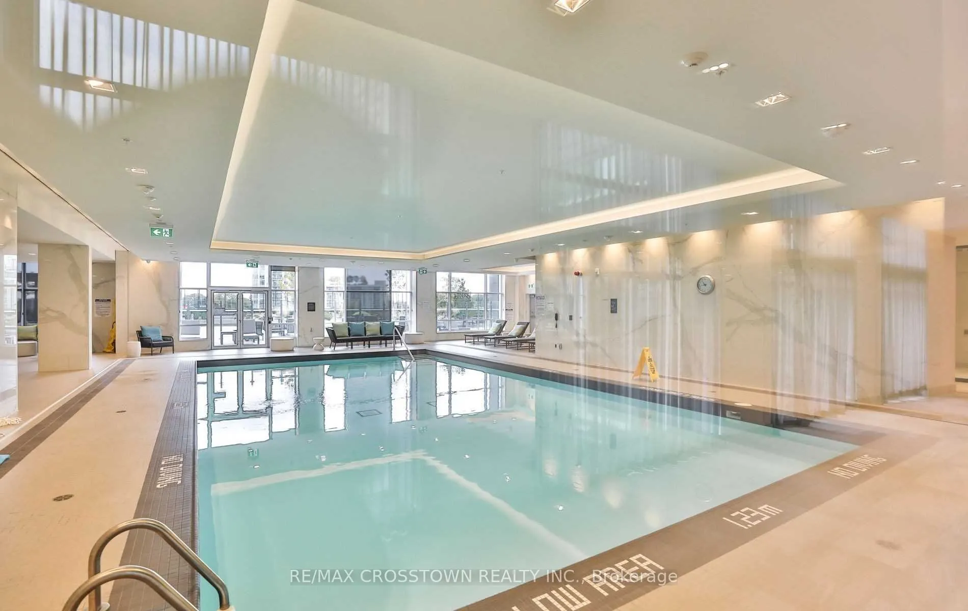 7 Mabelle Avenue, #2901