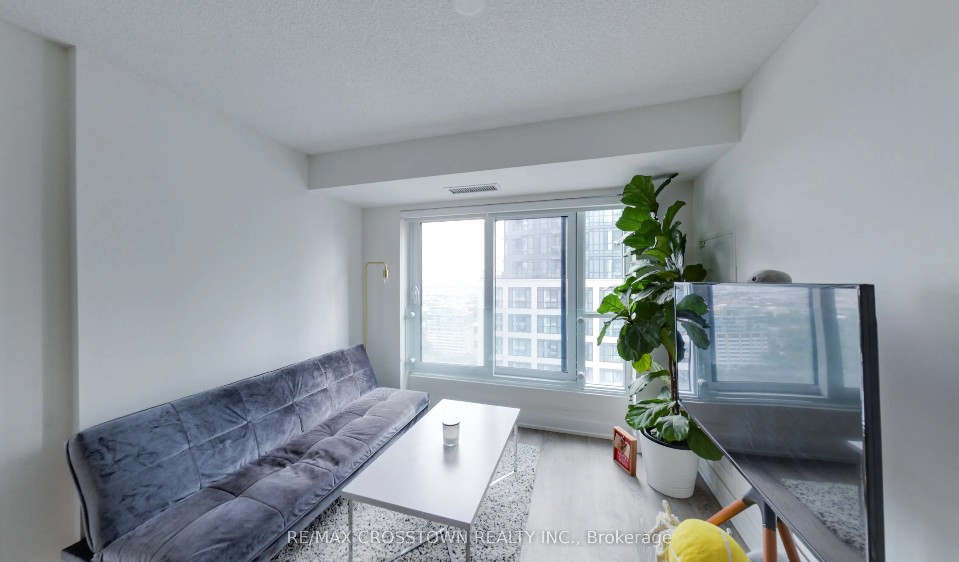 7 Mabelle Avenue, #2901