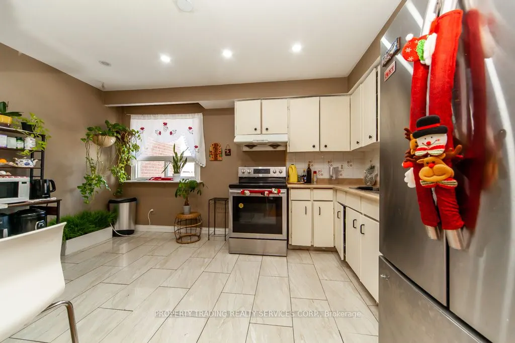 456 Silverstone Drive, #71